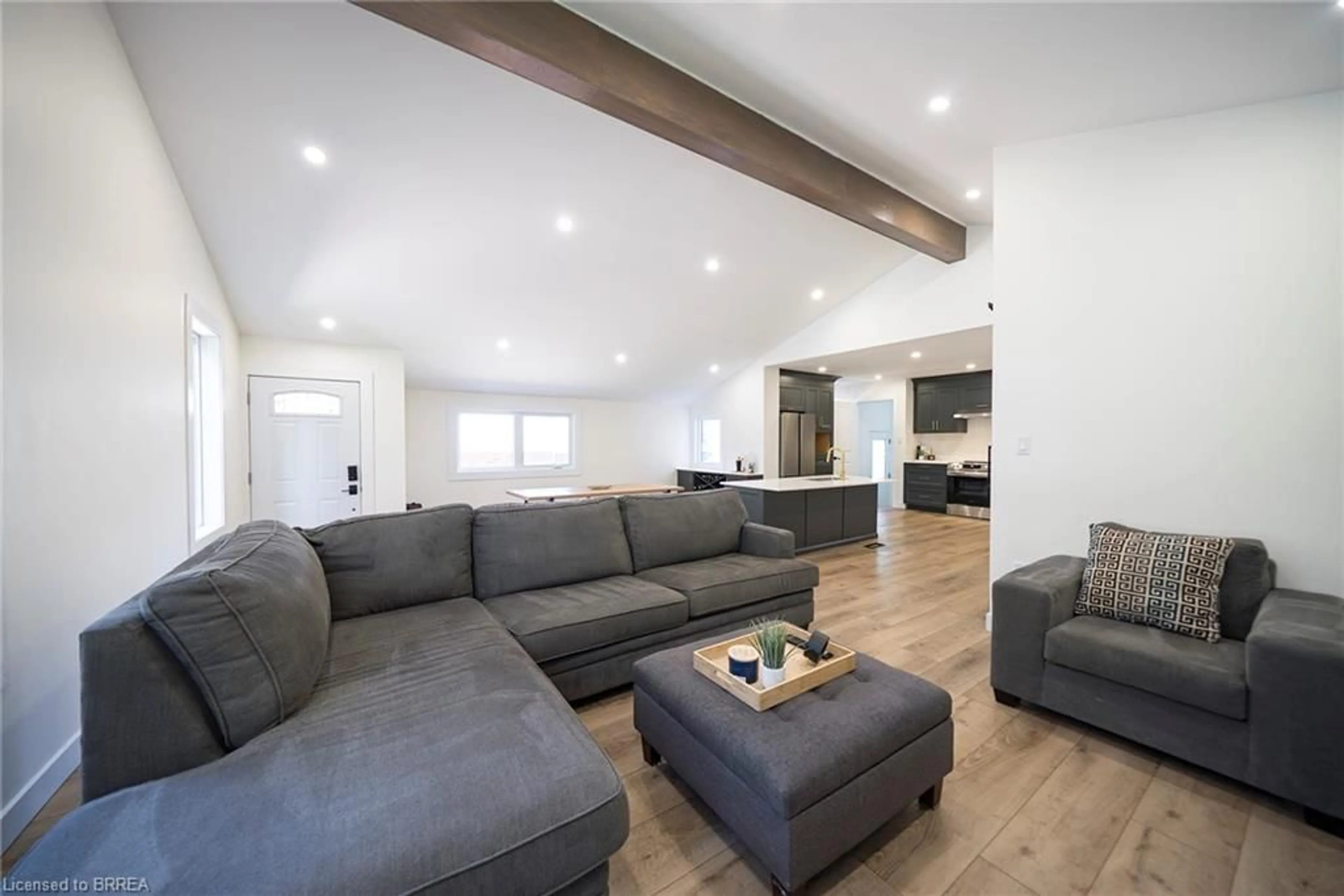 Living room with furniture, unknown for 17 Flynn Ave, Cambridge Ontario N3C 2T8