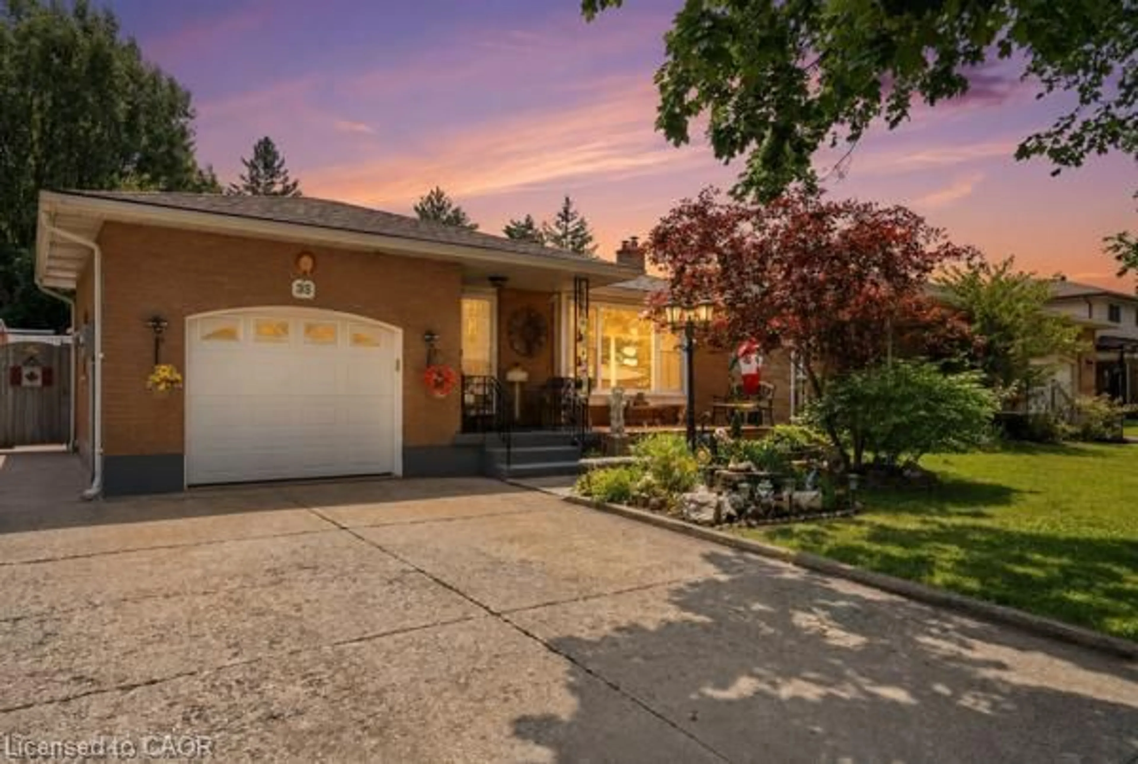 Unknown for 33 Meadowbrook Cres, St. Catharines Ontario L2M 7G8
