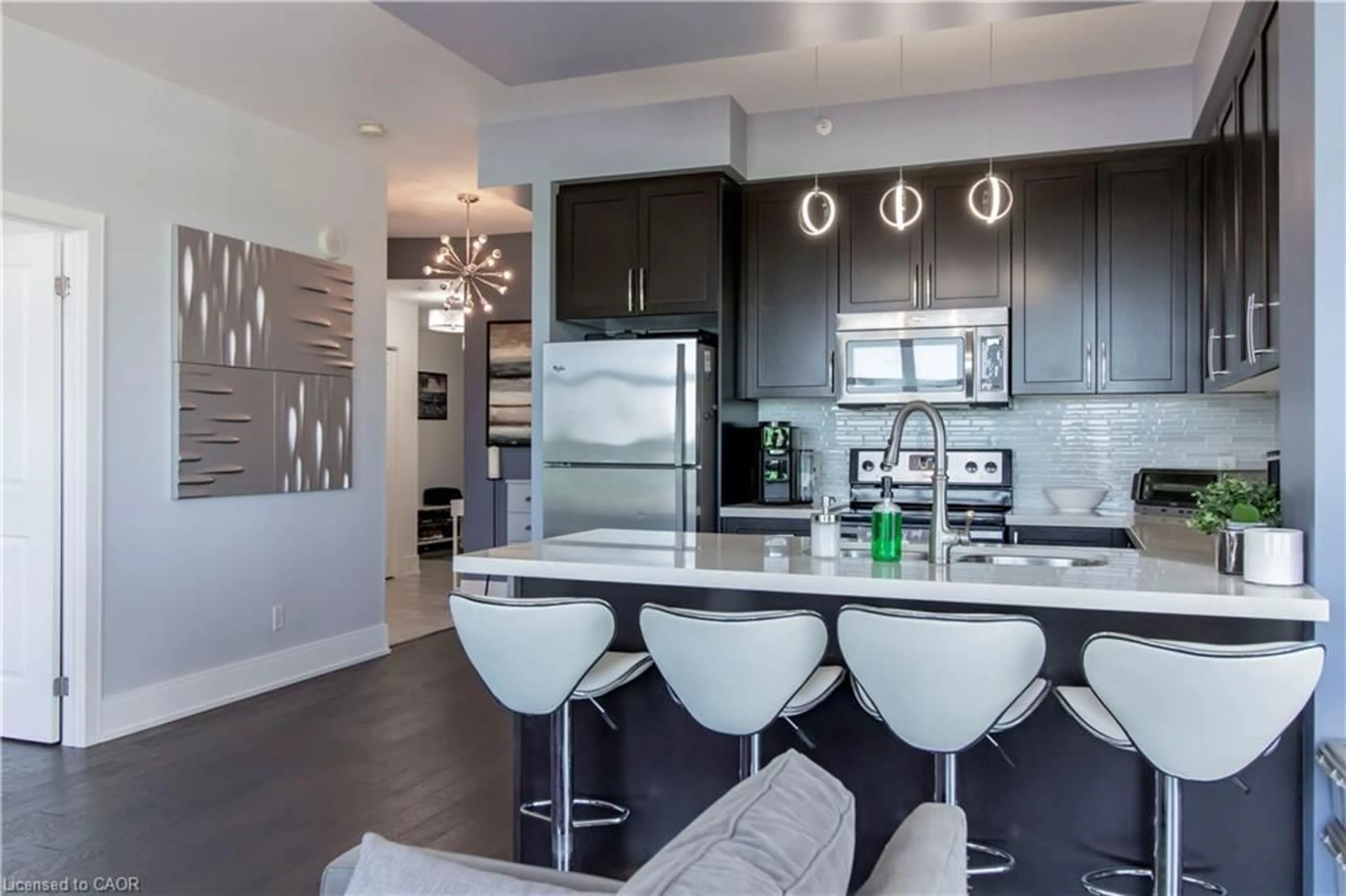 Open concept kitchen, ceramic/tile floor for 144 Park St #808, Waterloo Ontario N2L 0B6