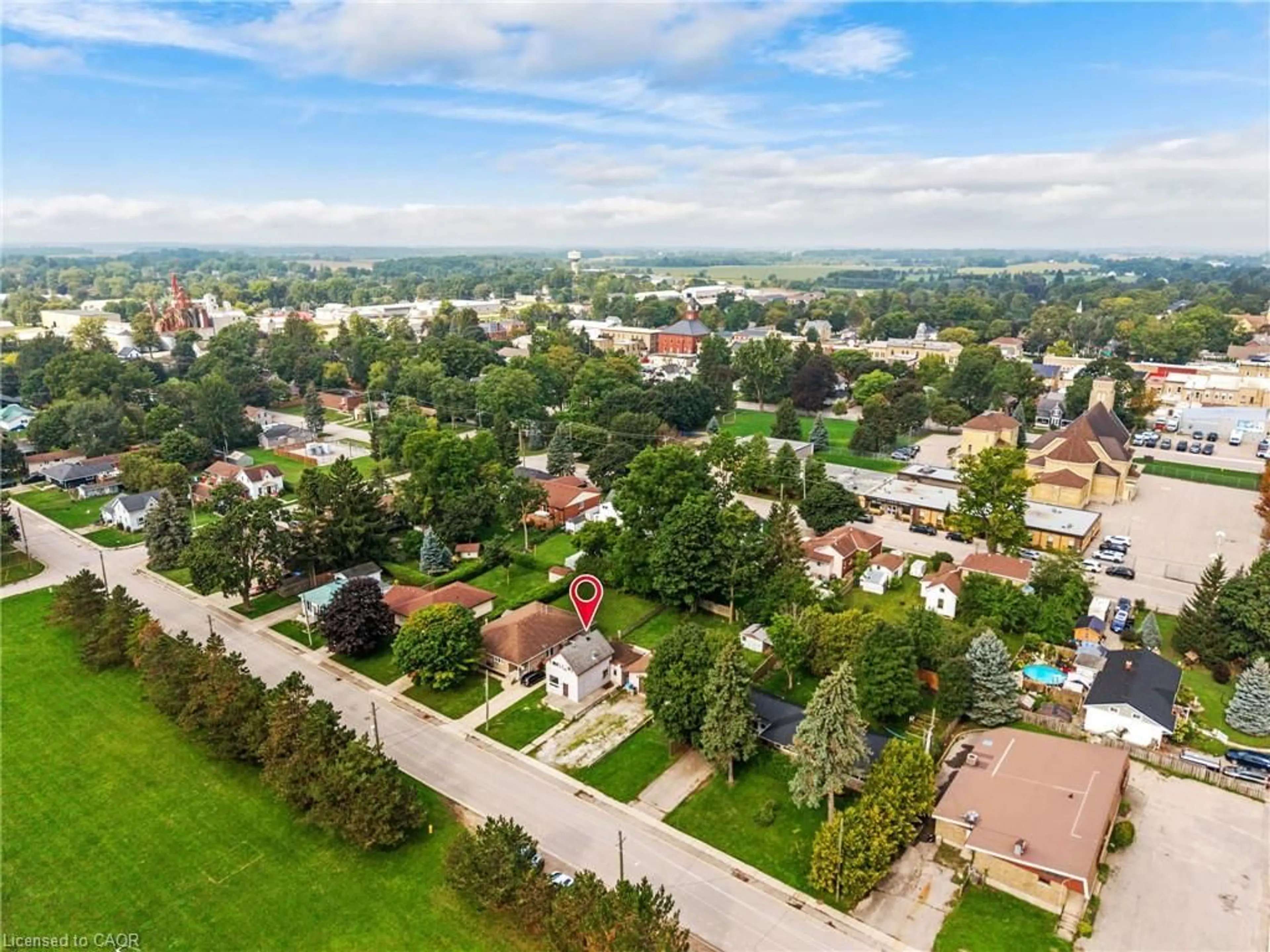 A pic from outside/outdoor area/front of a property/back of a property/a pic from drone, street for 19 Coleman St, Seaforth Ontario N0K 1W0