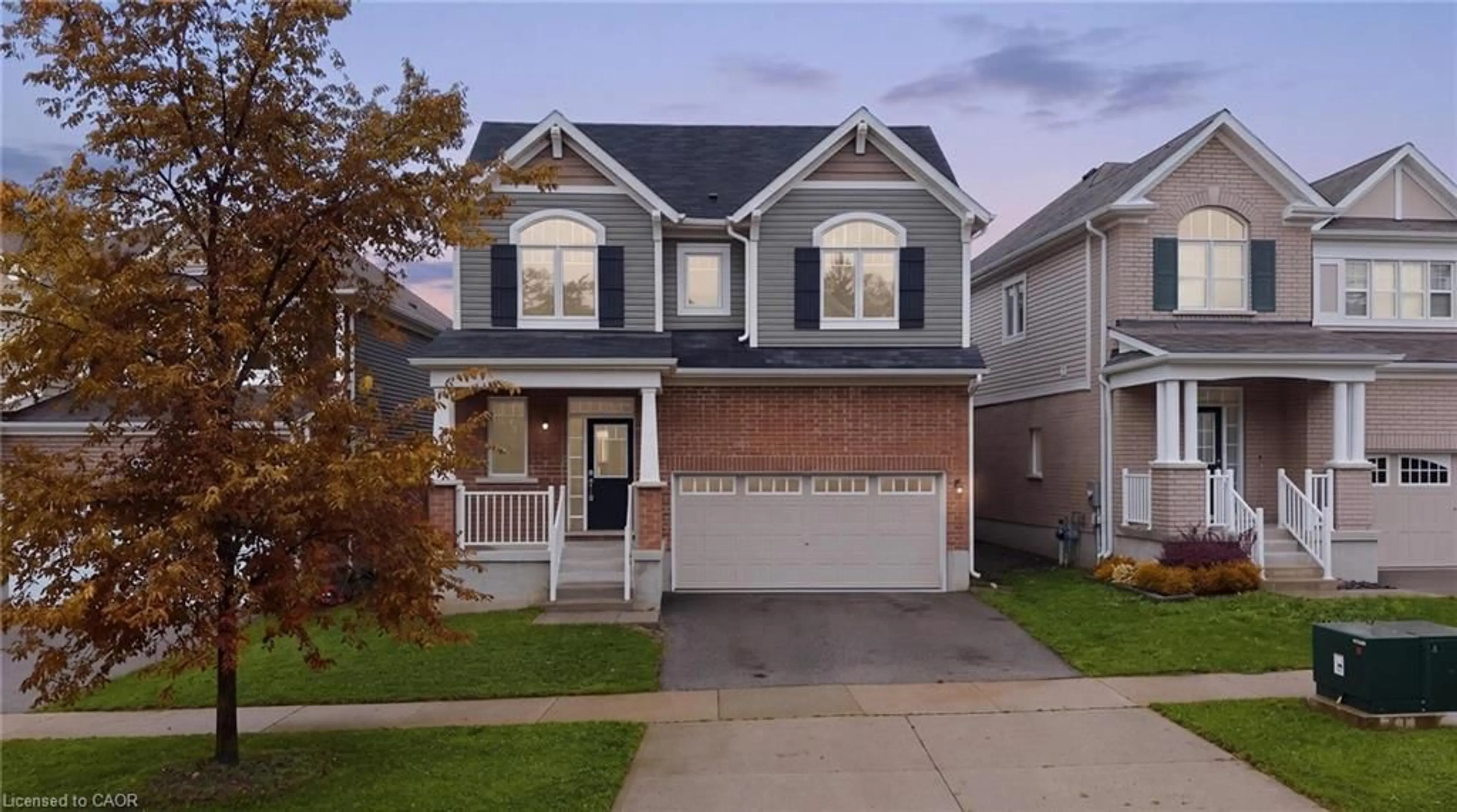 Home with vinyl exterior material, street for 264 Ridge Rd, Cambridge Ontario N3E 0C2
