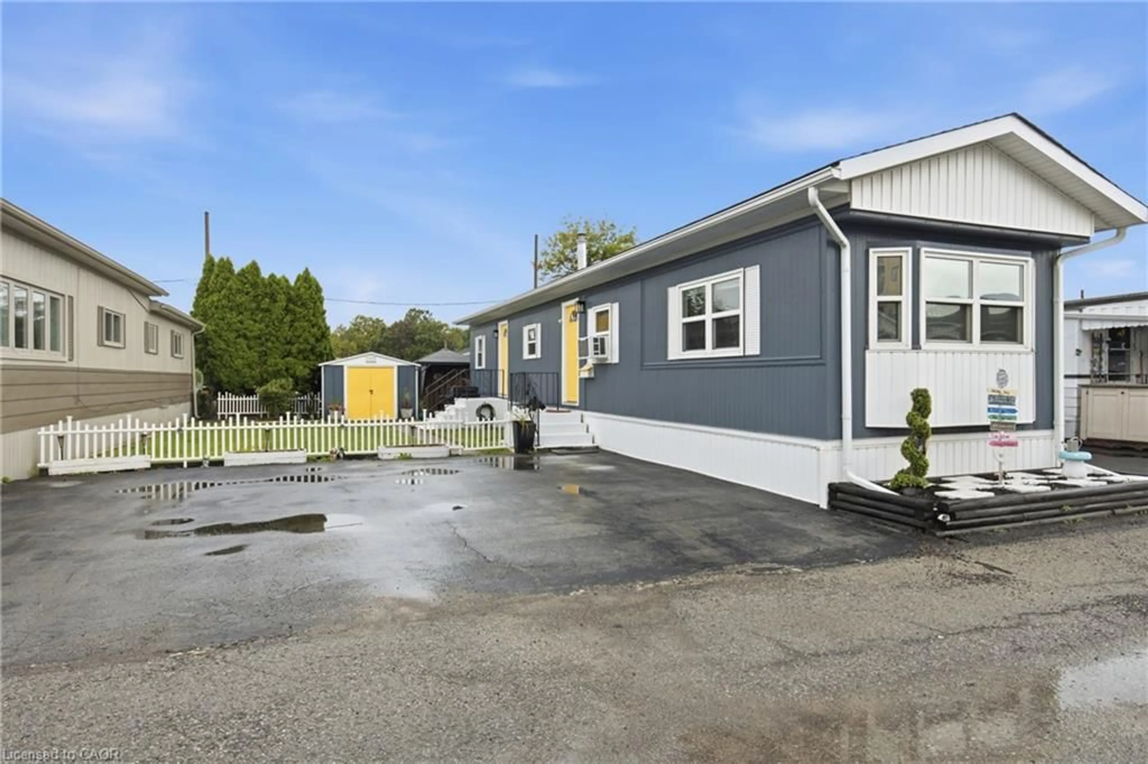 A pic from outside/outdoor area/front of a property/back of a property/a pic from drone, street for 241 St Paul St #317, St. Catharines Ontario L2S 2E5