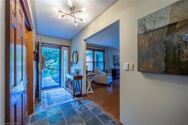 9 Sheridan Blvd, Simcoe 2