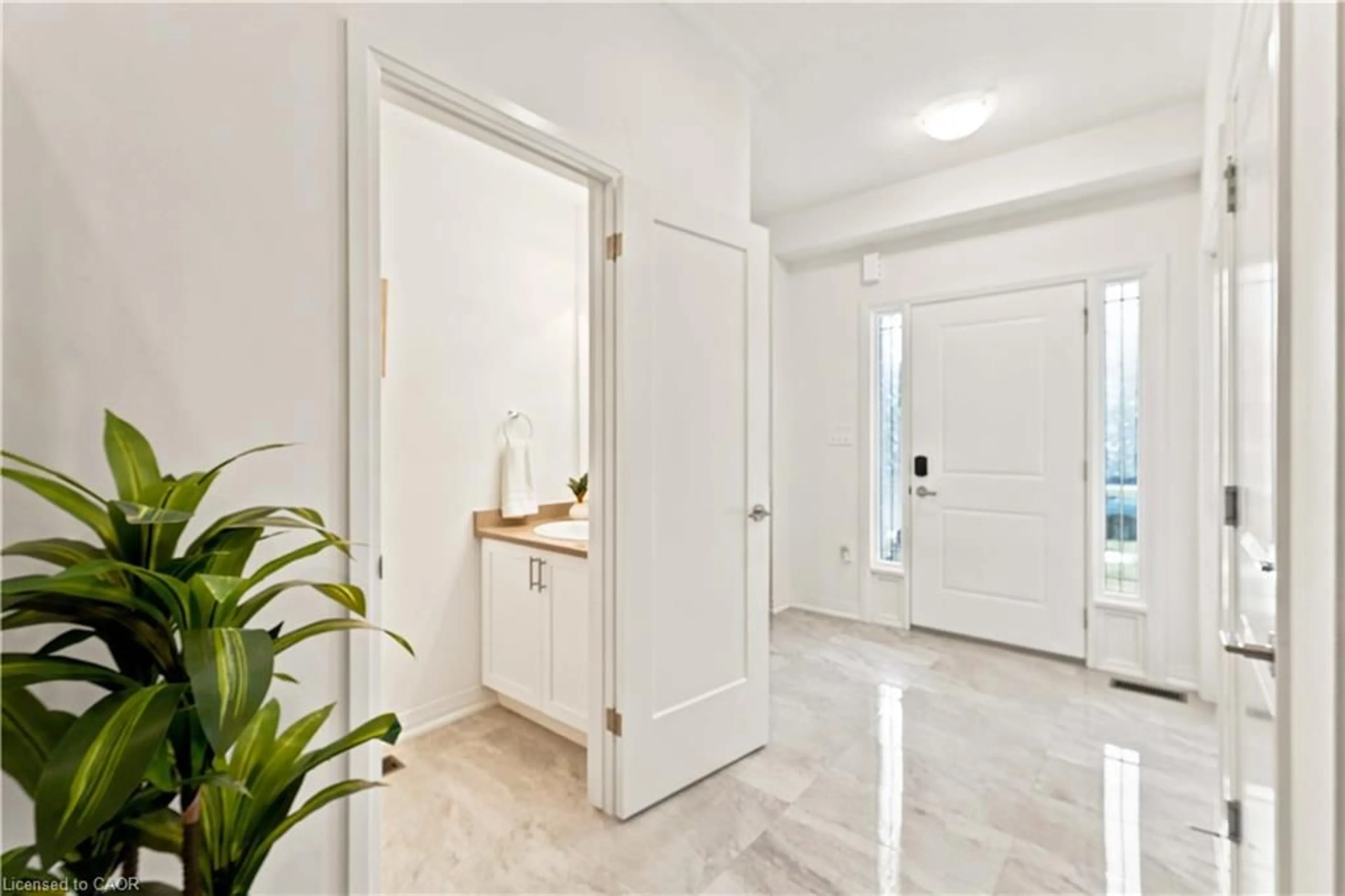 Indoor entryway for 236 Rockledge Dr, Hamilton Ontario L0R 1P0
