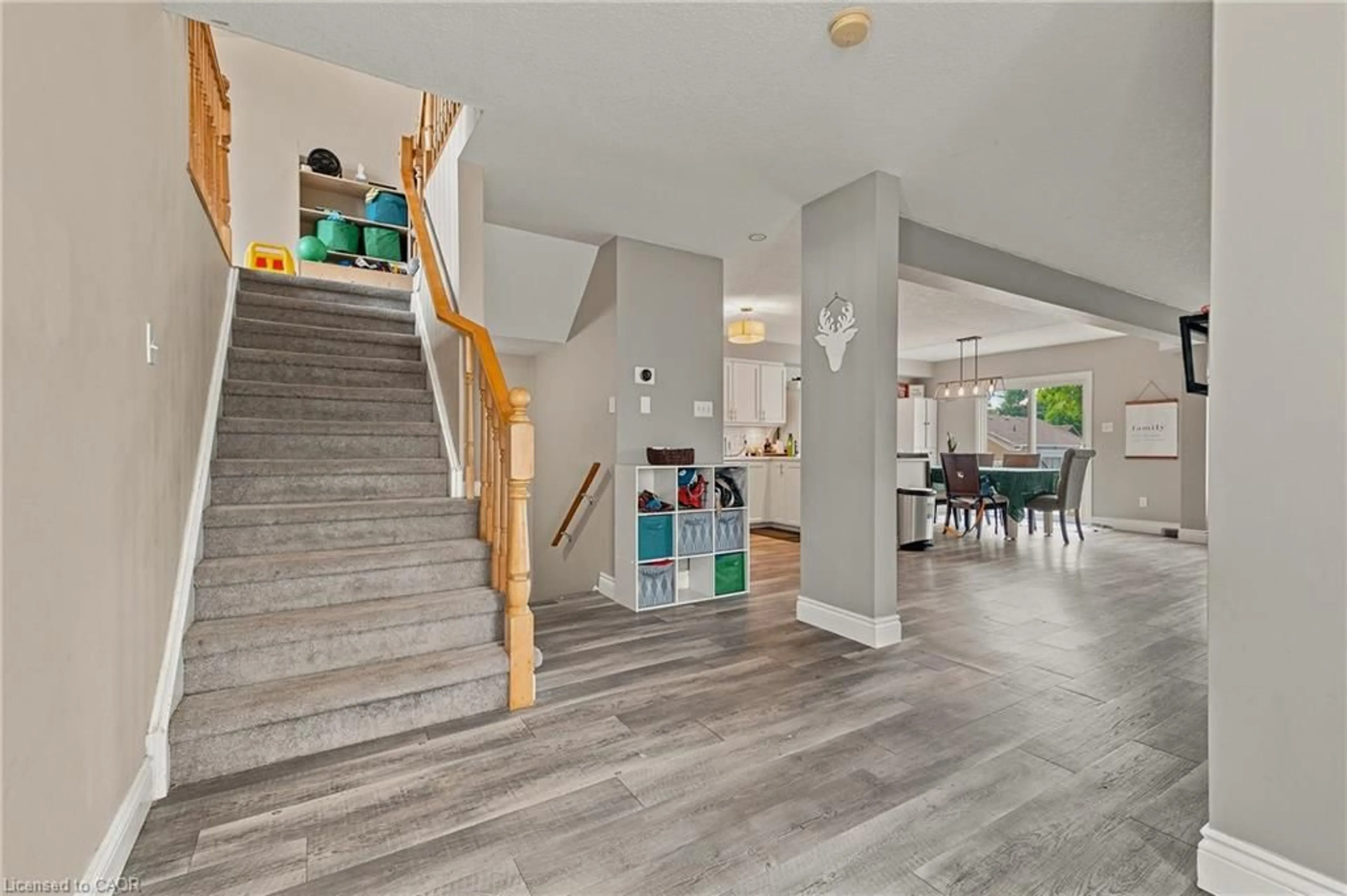 Indoor foyer for 742 Rogers Rd, Listowel Ontario N4W 0A1