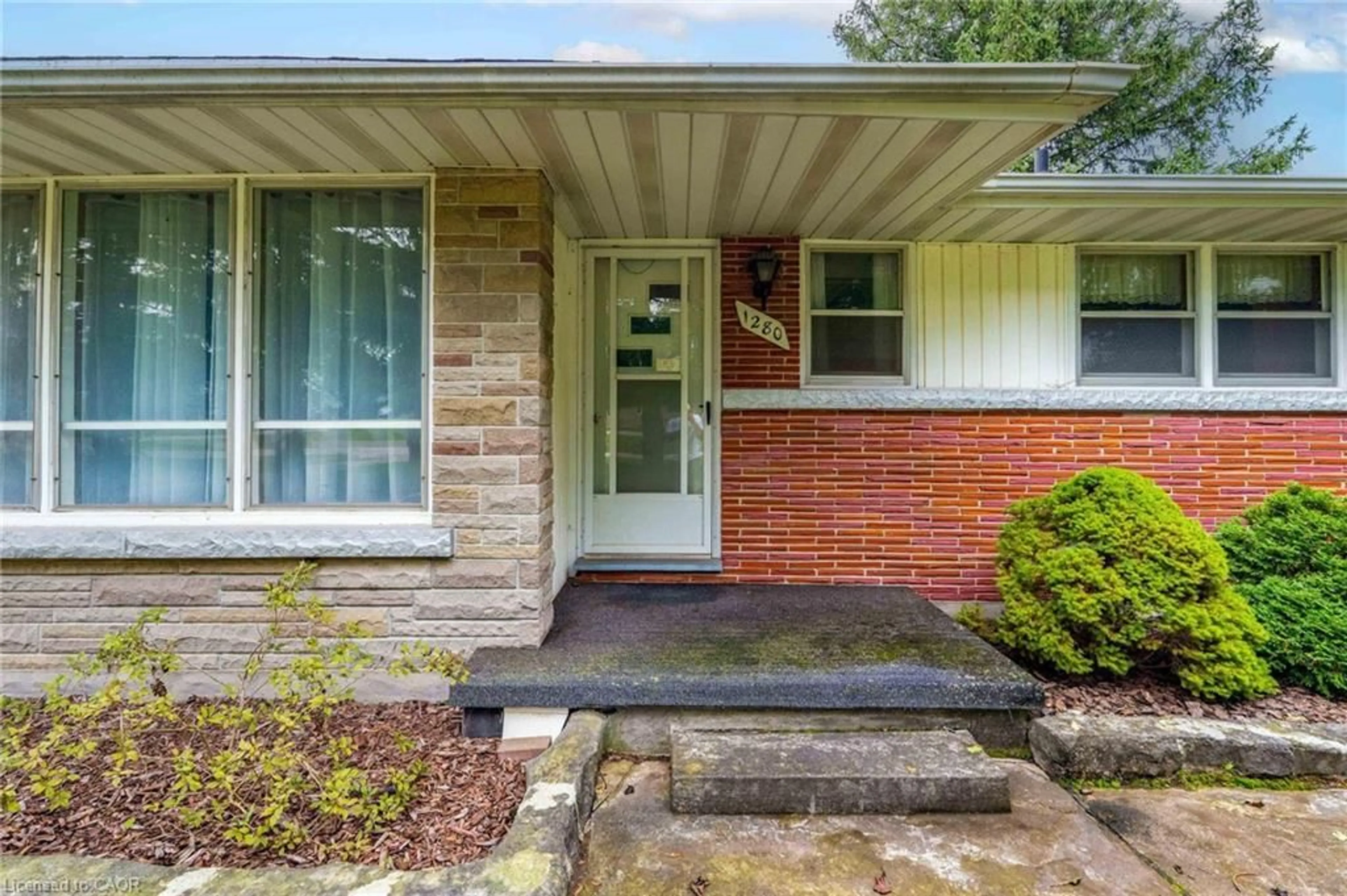 Home with brick exterior material, street for 1280 Eleanor Ave, Cambridge Ontario N3H 4N1