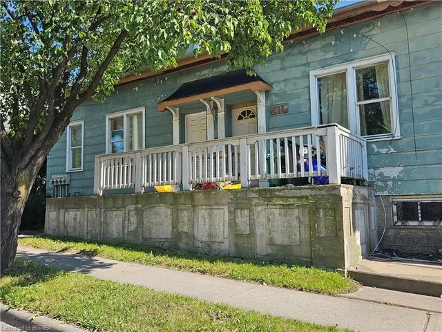 217-219 Dalhousie St, Brantford 3