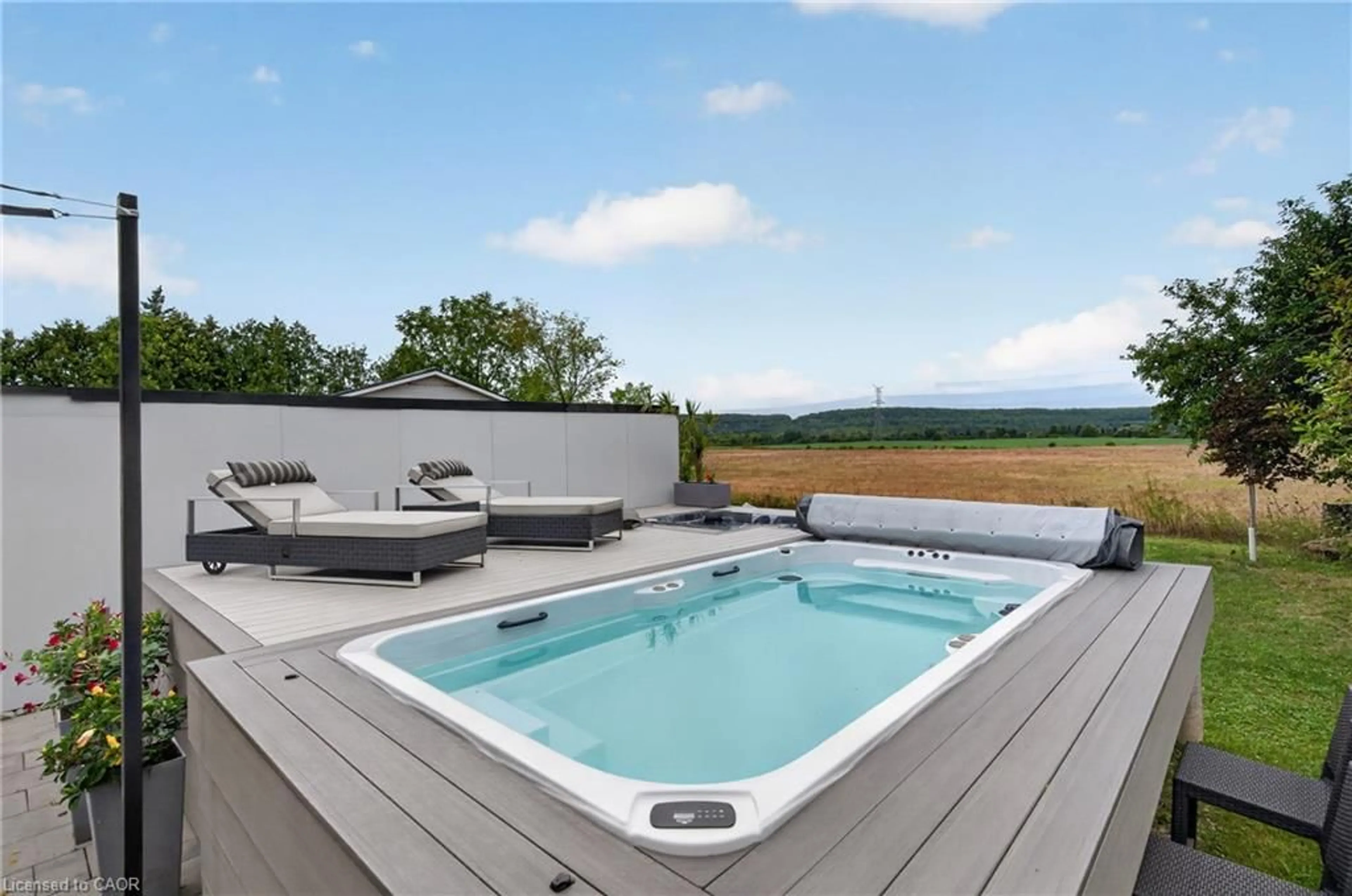 Pool for 7499 No 5 Side Rd, Milton Ontario L9T 2X7