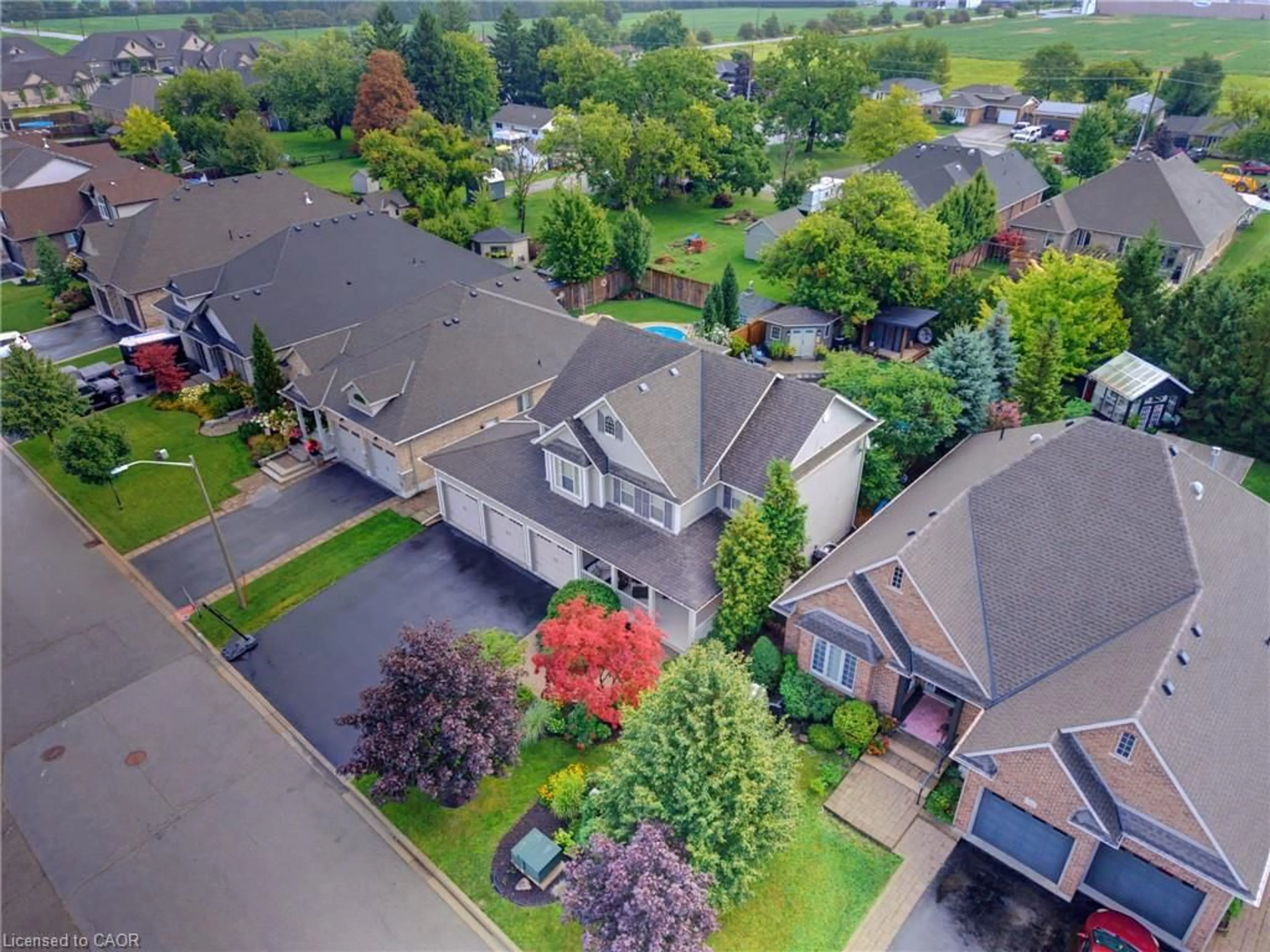 A pic from outside/outdoor area/front of a property/back of a property/a pic from drone, street for 38 Hornak Rd, Smithville Ontario L0R 2A0