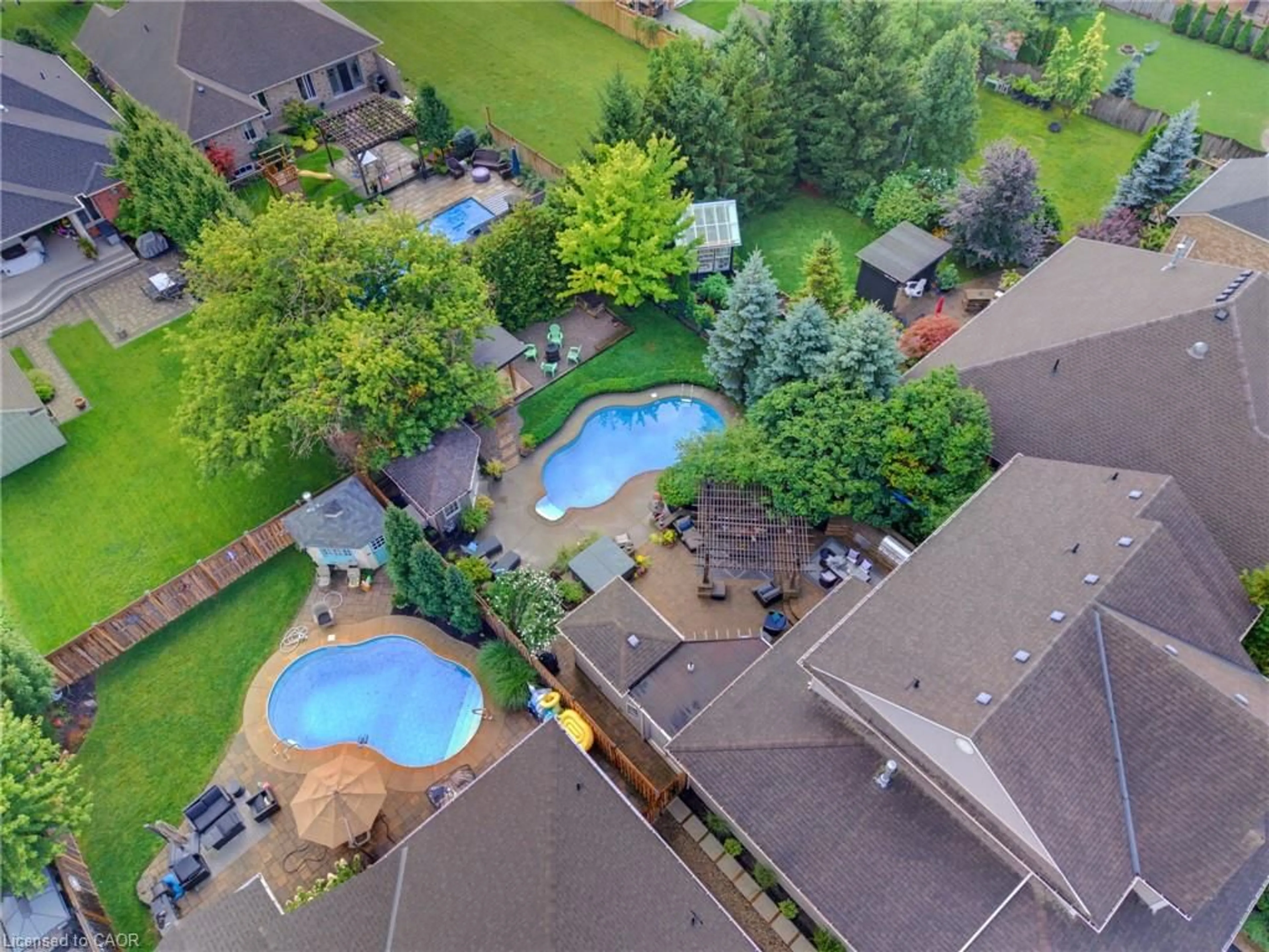 A pic from outside/outdoor area/front of a property/back of a property/a pic from drone, unknown for 38 Hornak Rd, Smithville Ontario L0R 2A0