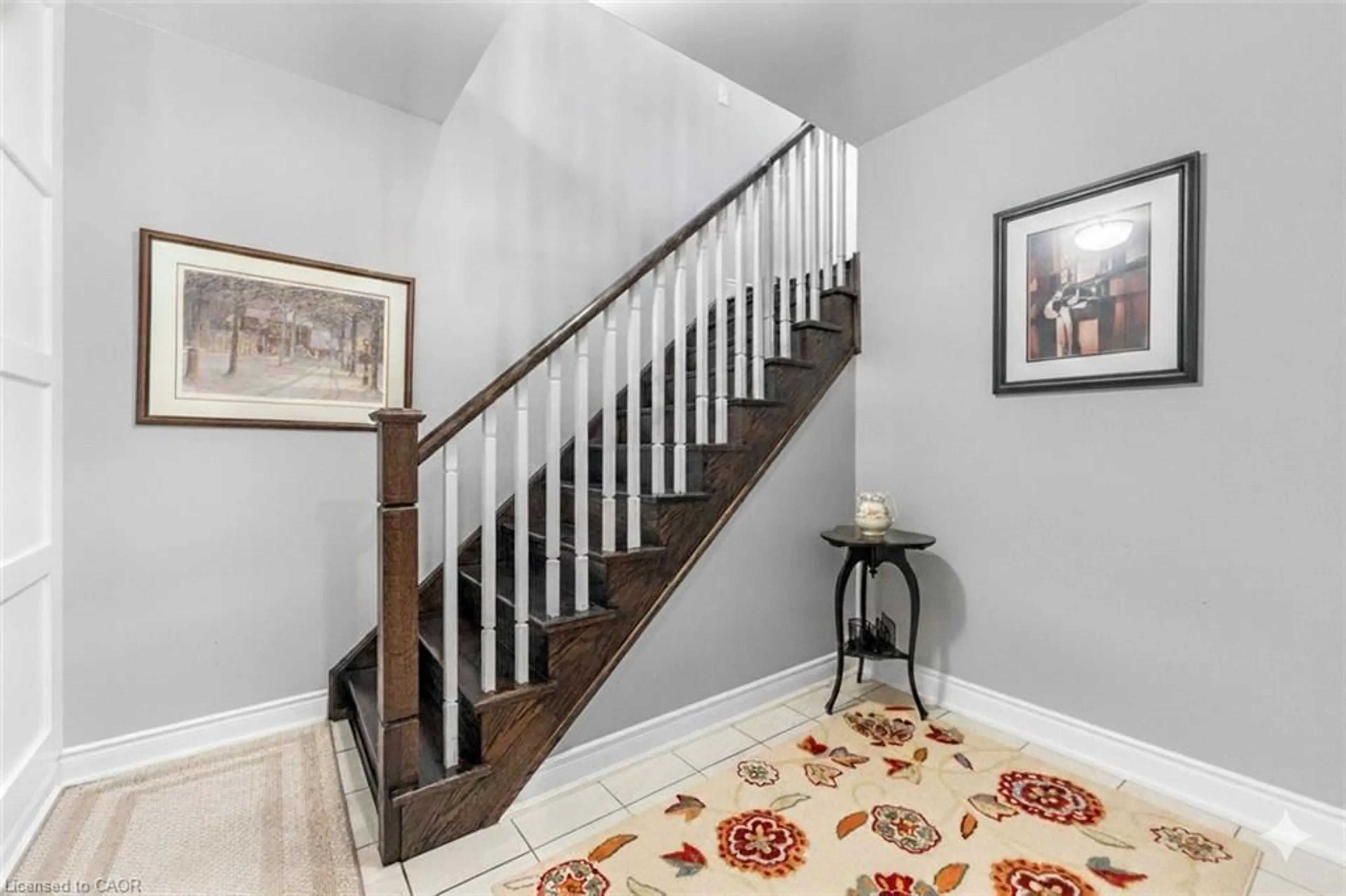 Stairs for 18 Hughes St, Collingwood Ontario L9Y 0W7