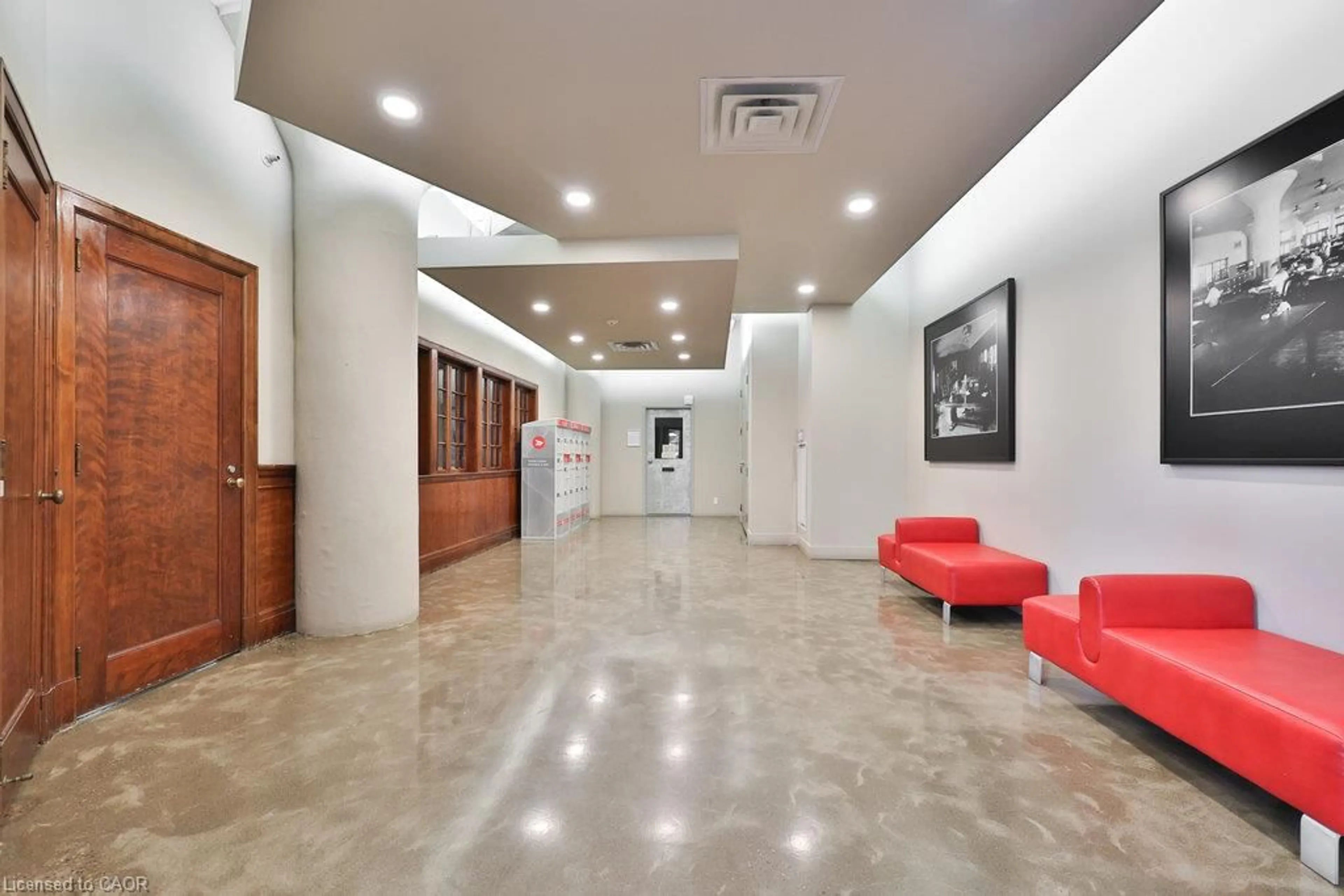 Lobby for 404 King St #424, Kitchener Ontario N2G 4Z9