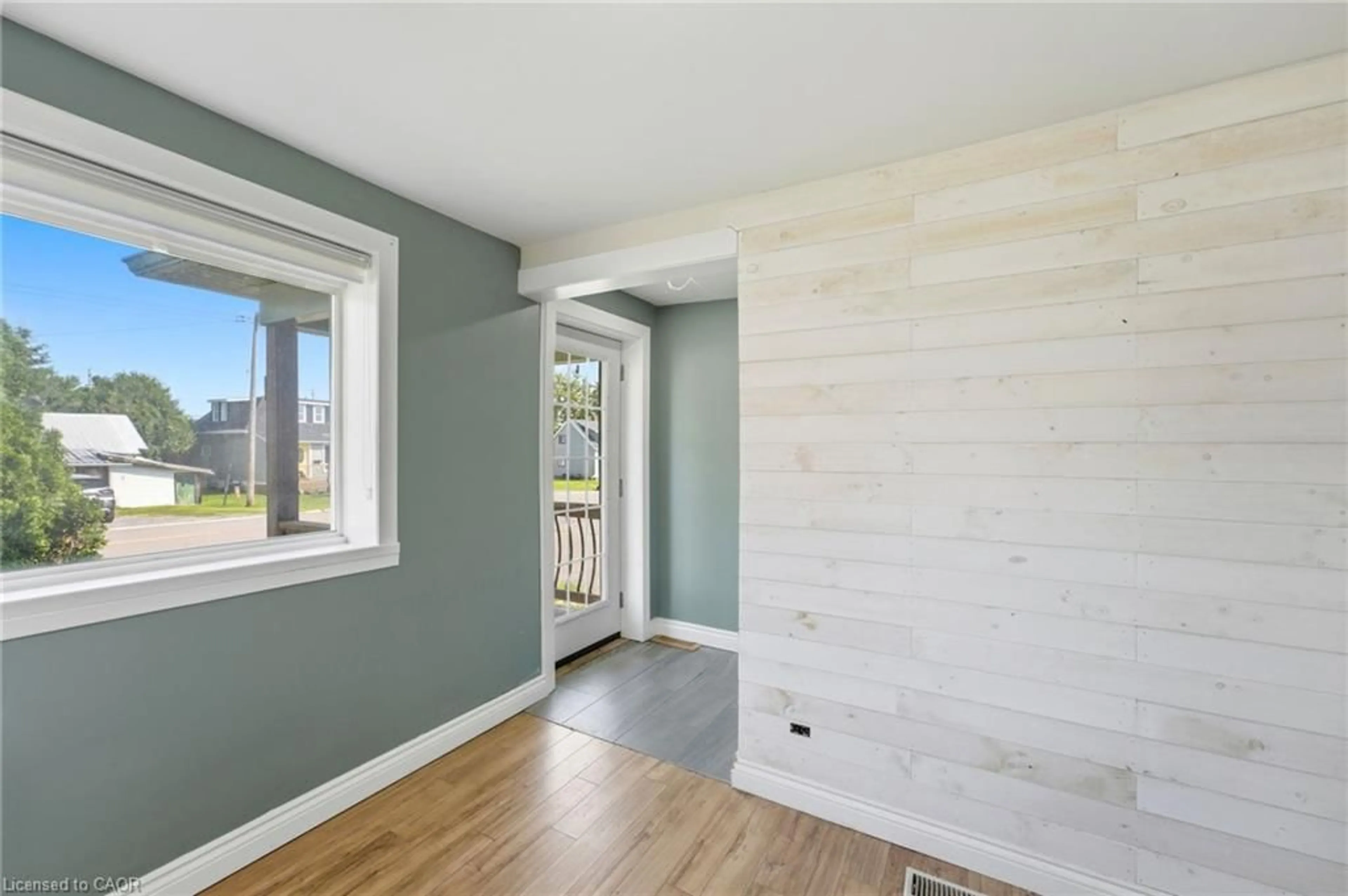 A pic of a room for 355 Joffre Ave, Renfrew Ontario K7V 3L6