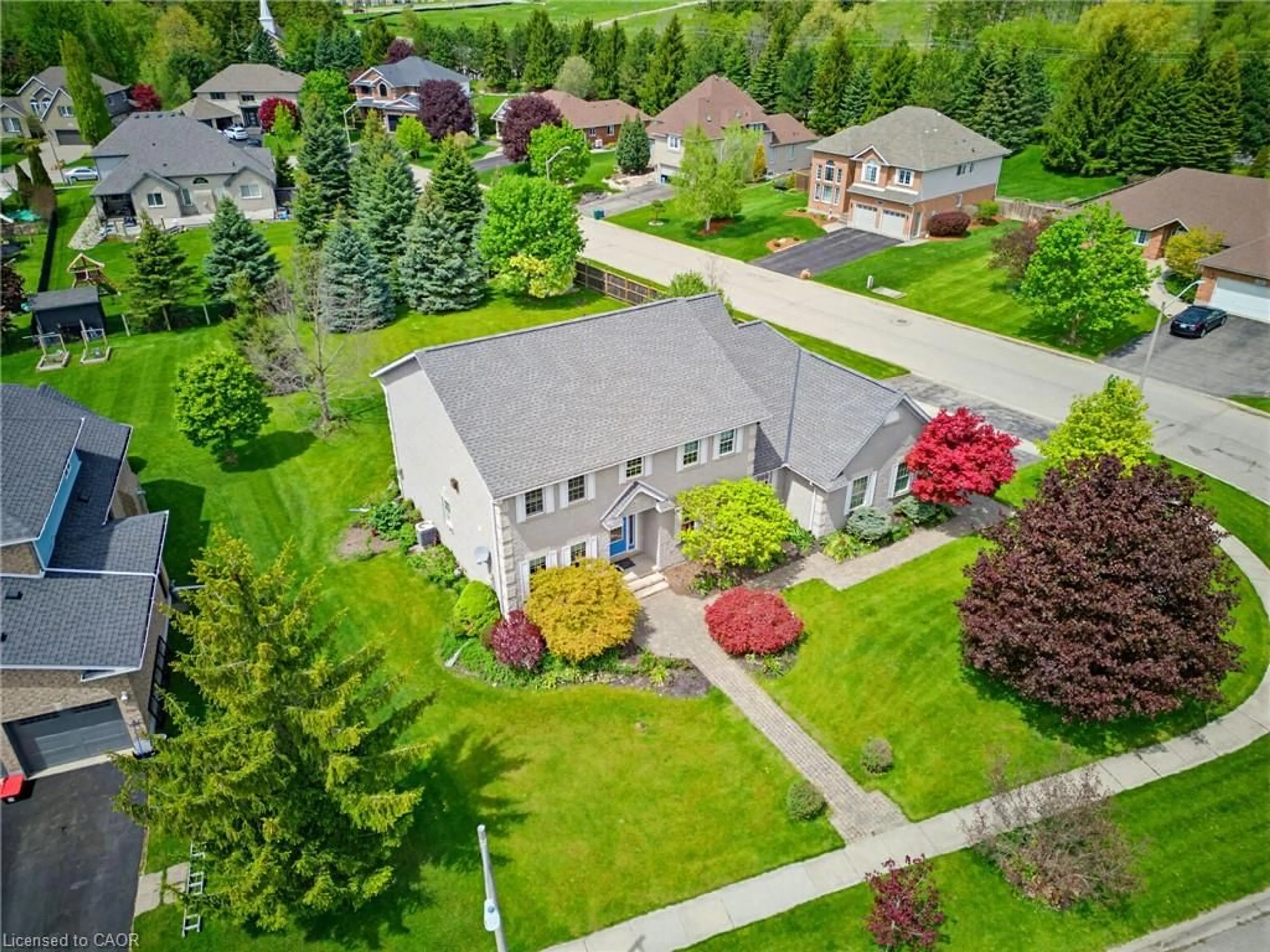 A pic from outside/outdoor area/front of a property/back of a property/a pic from drone, street for 184 Woodridge Dr, Mannheim Ontario N0B 2H0