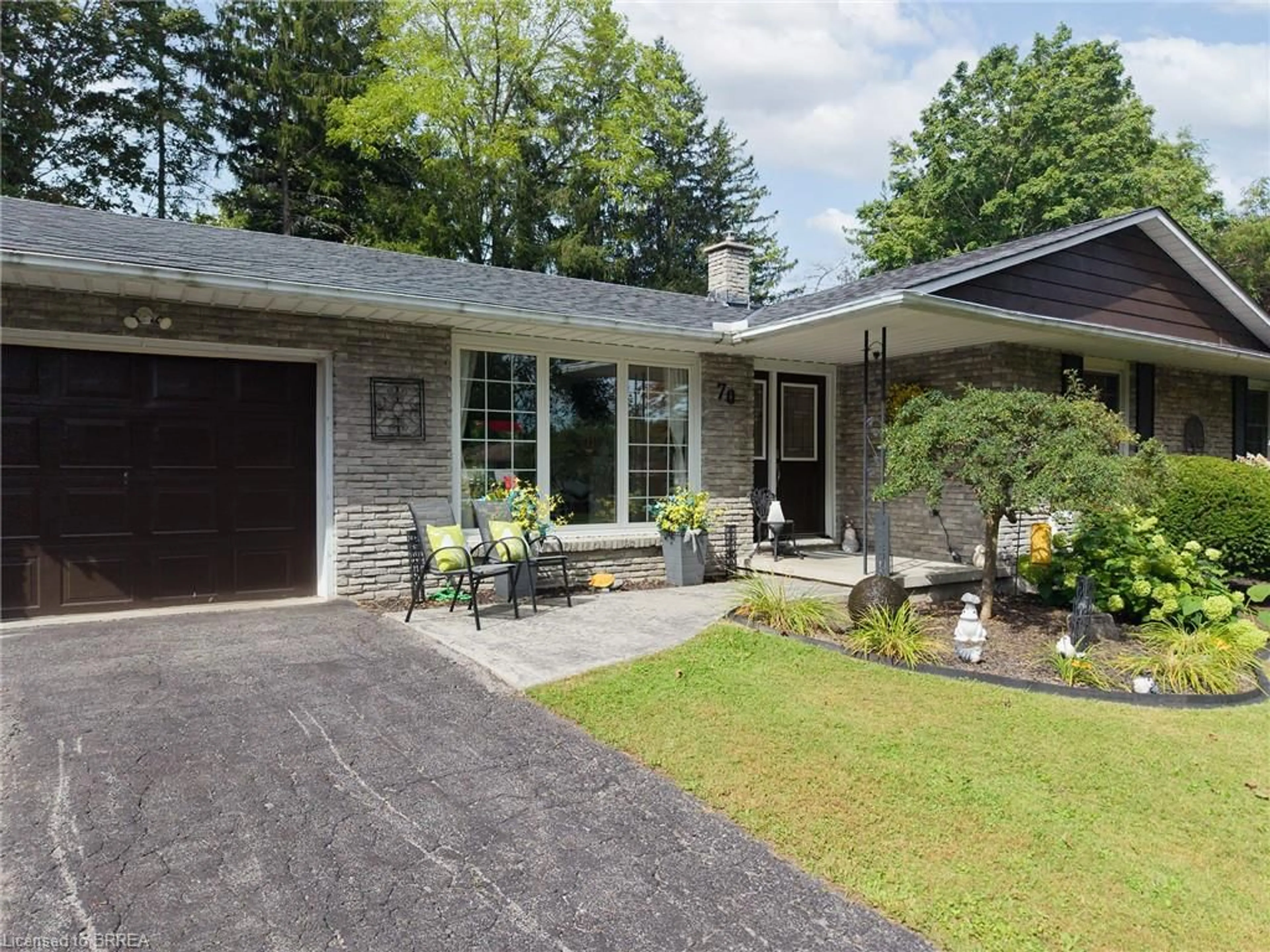 Home with brick exterior material, street for 70 Berkley Cres, Simcoe Ontario N3Y 2K5
