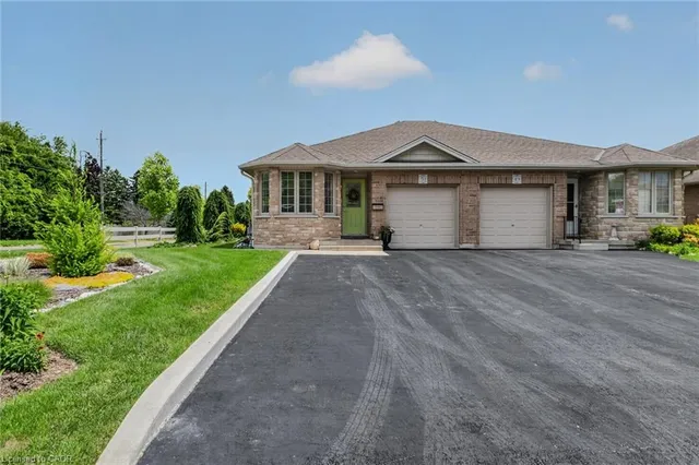 51 Millcroft Dr, Simcoe 2