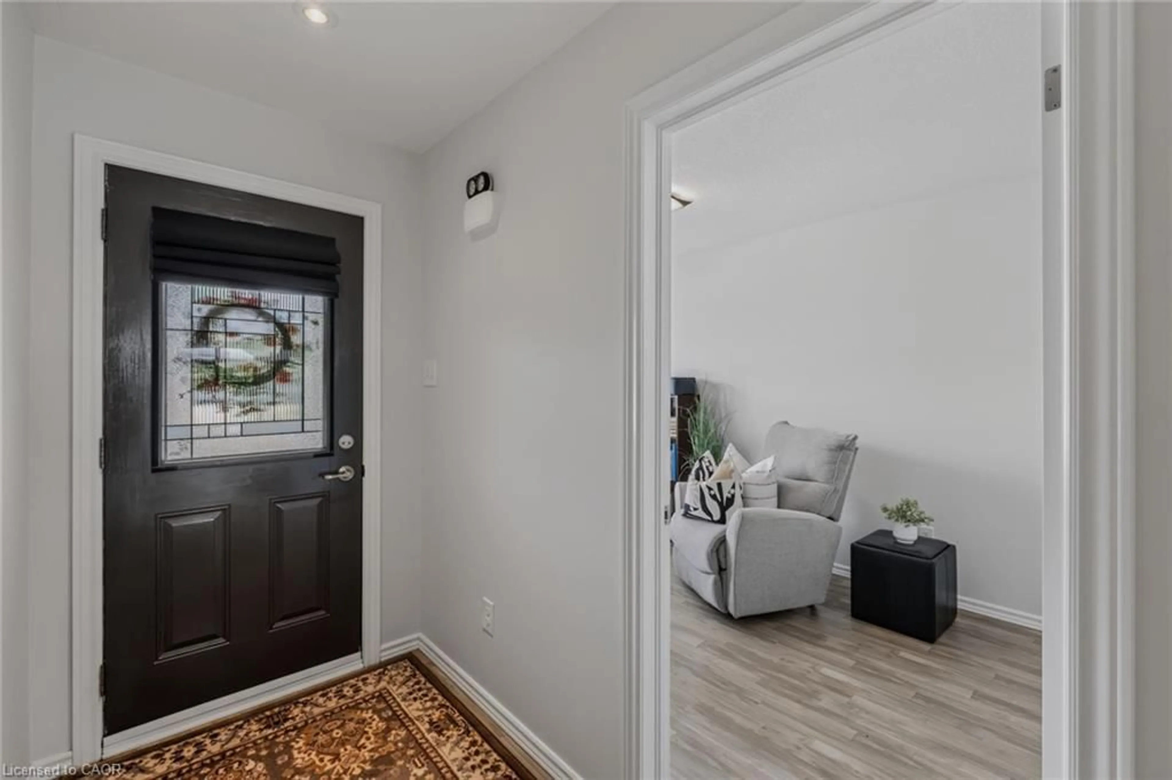 Indoor entryway for 51 Millcroft Dr, Simcoe Ontario N3Y 0B1
