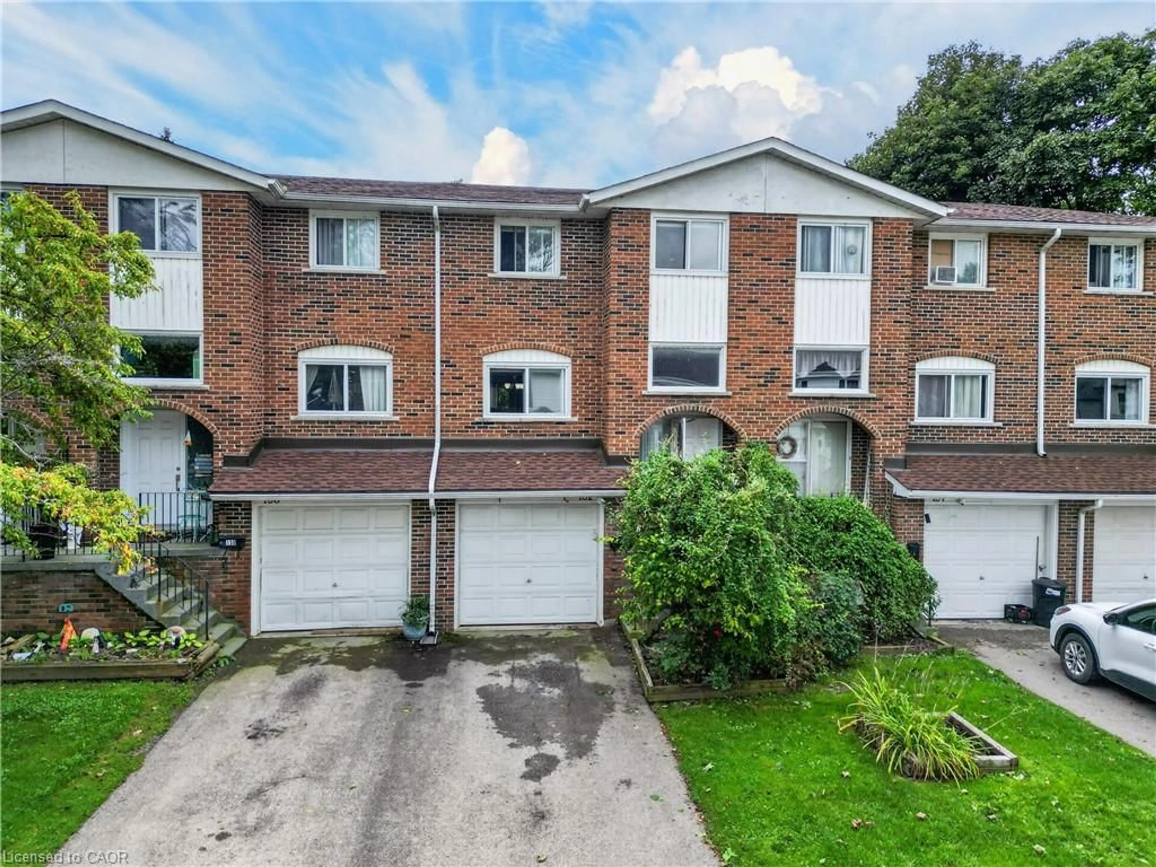 A pic from outside/outdoor area/front of a property/back of a property/a pic from drone, street for 132 Lock St #3, Dunnville Ontario N1A 1T9
