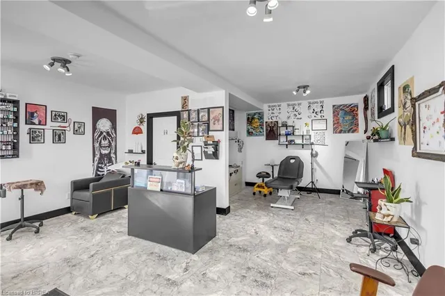 136 King St, Delhi 5
