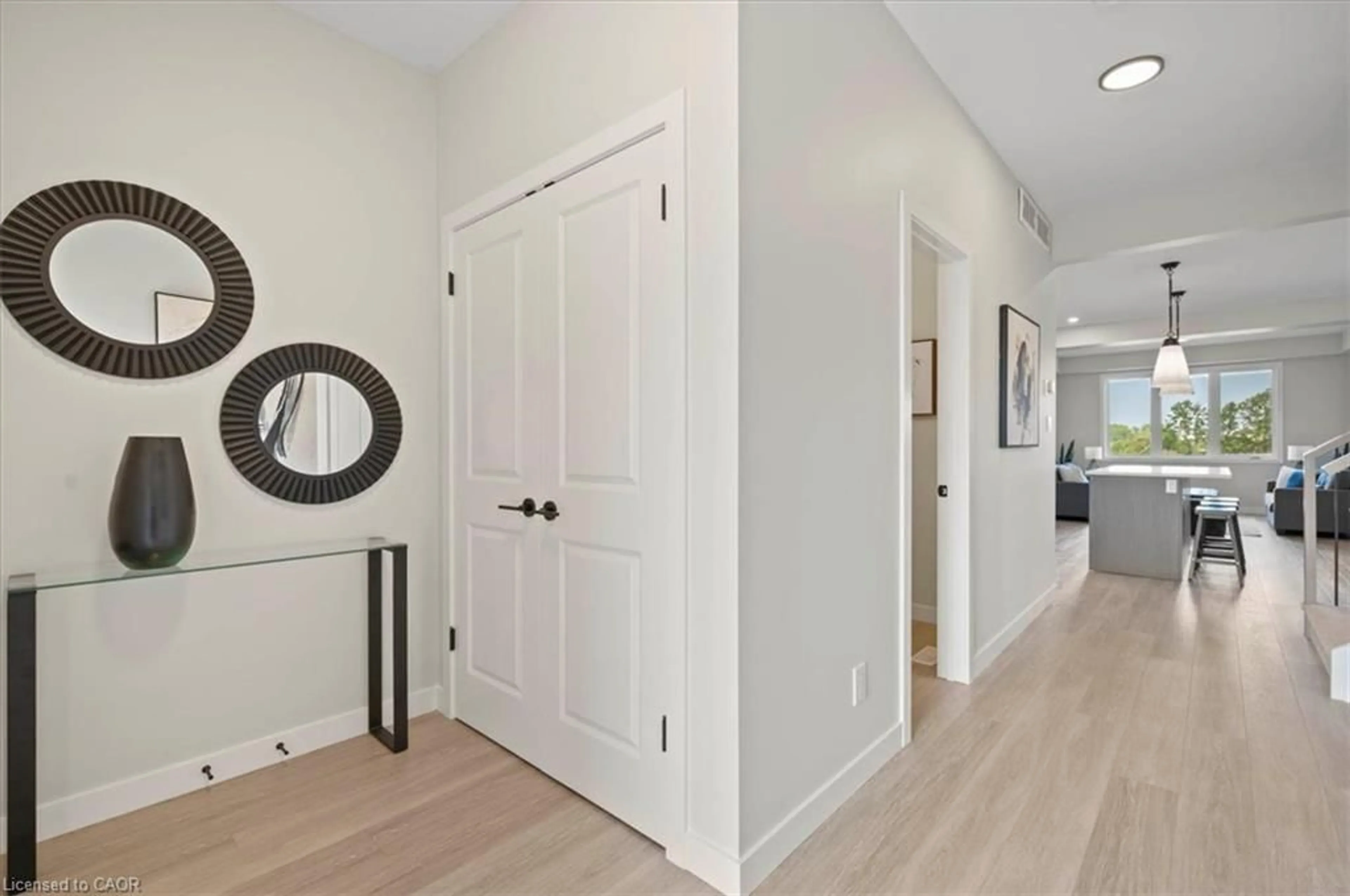 Indoor entryway for 96 Kenton St, Mitchell Ontario N0K 1N0
