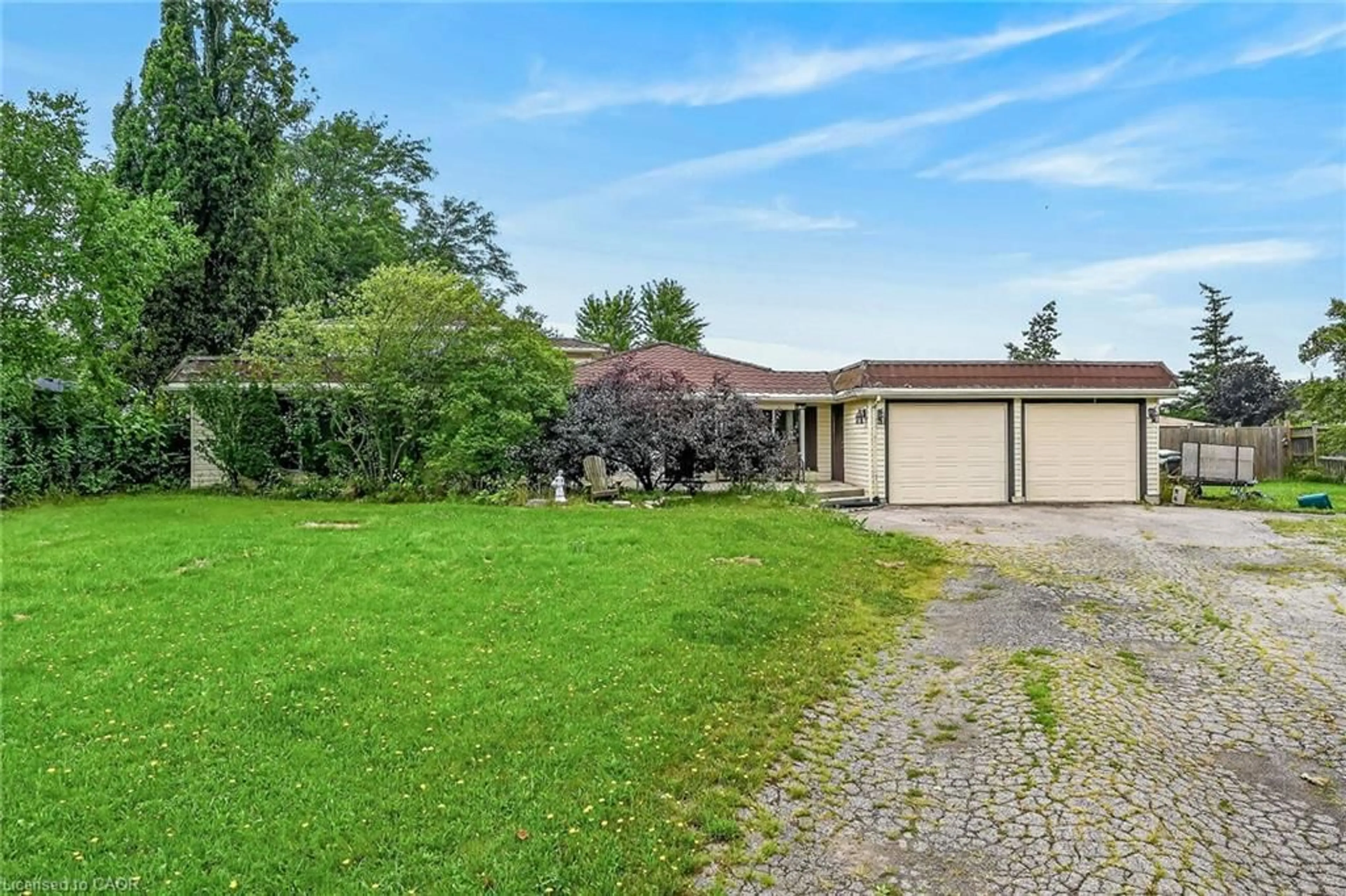 A pic from outside/outdoor area/front of a property/back of a property/a pic from drone, unknown for 3266 Golf Club Rd, Glanbrook Ontario L0R 1P0