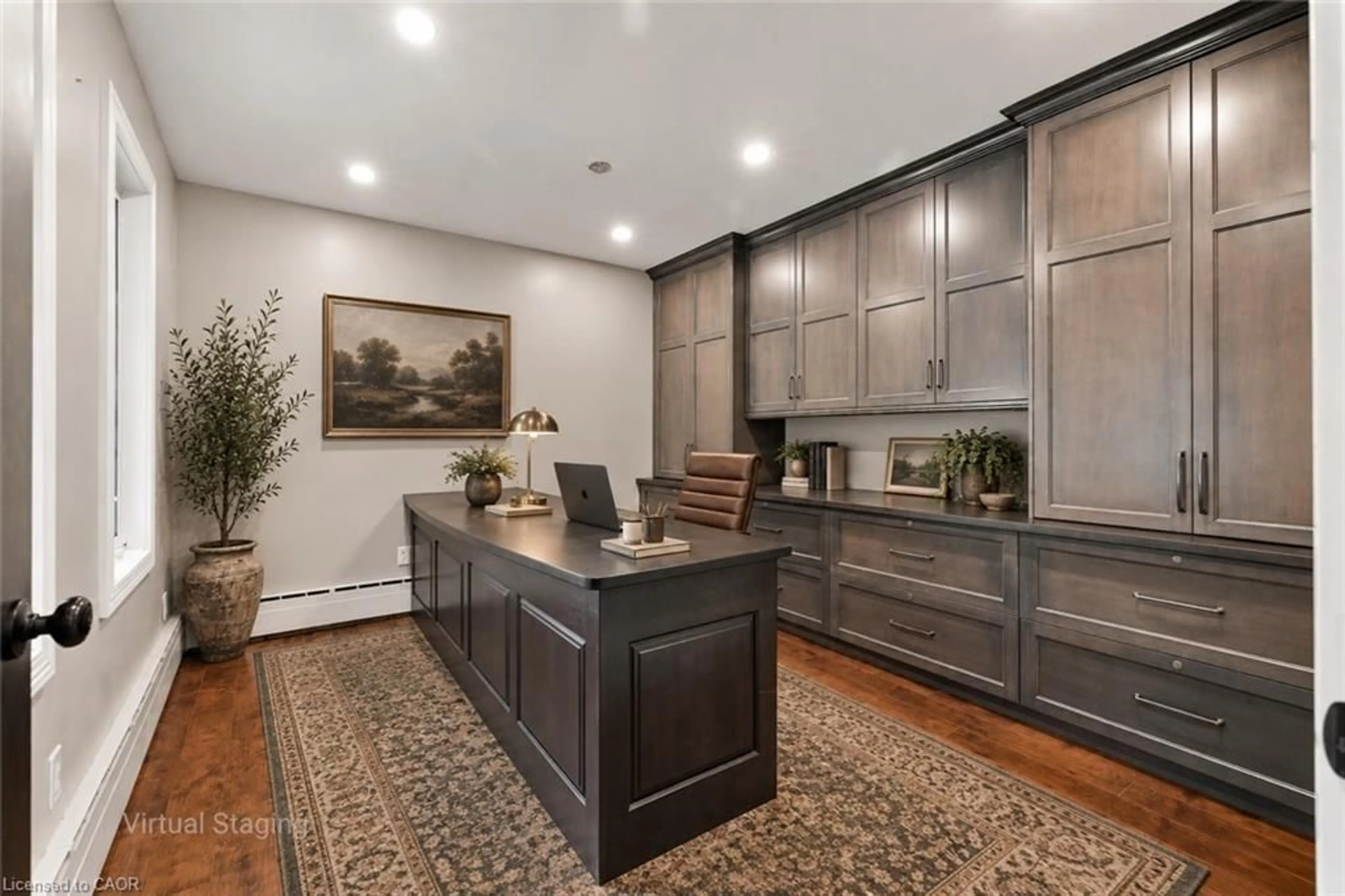 Indoor foyer for 450 Main St, Listowel Ontario N4W 1A6