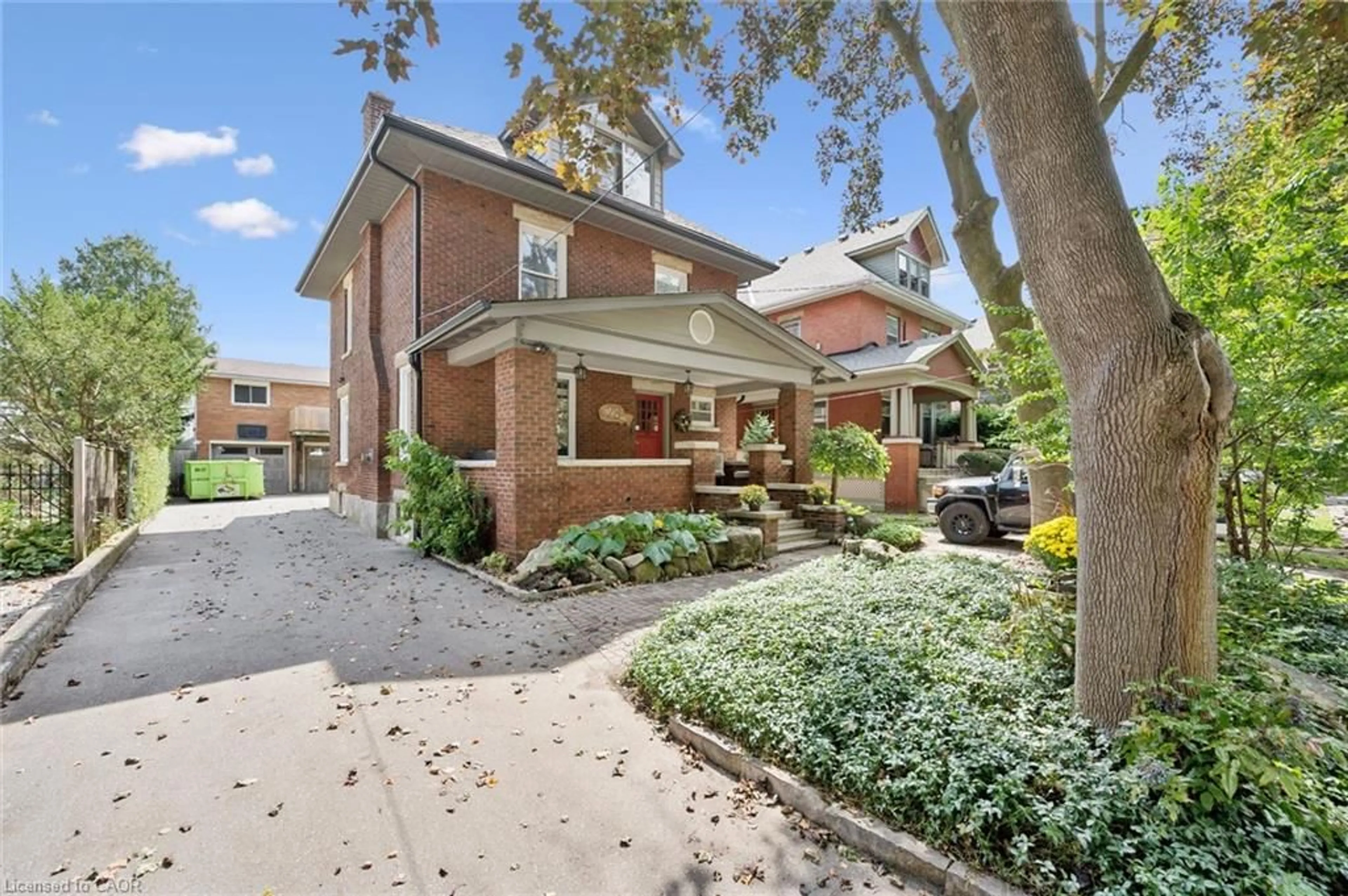 Home with brick exterior material, street for 28 Oxford St, Guelph Ontario N1H 2M3