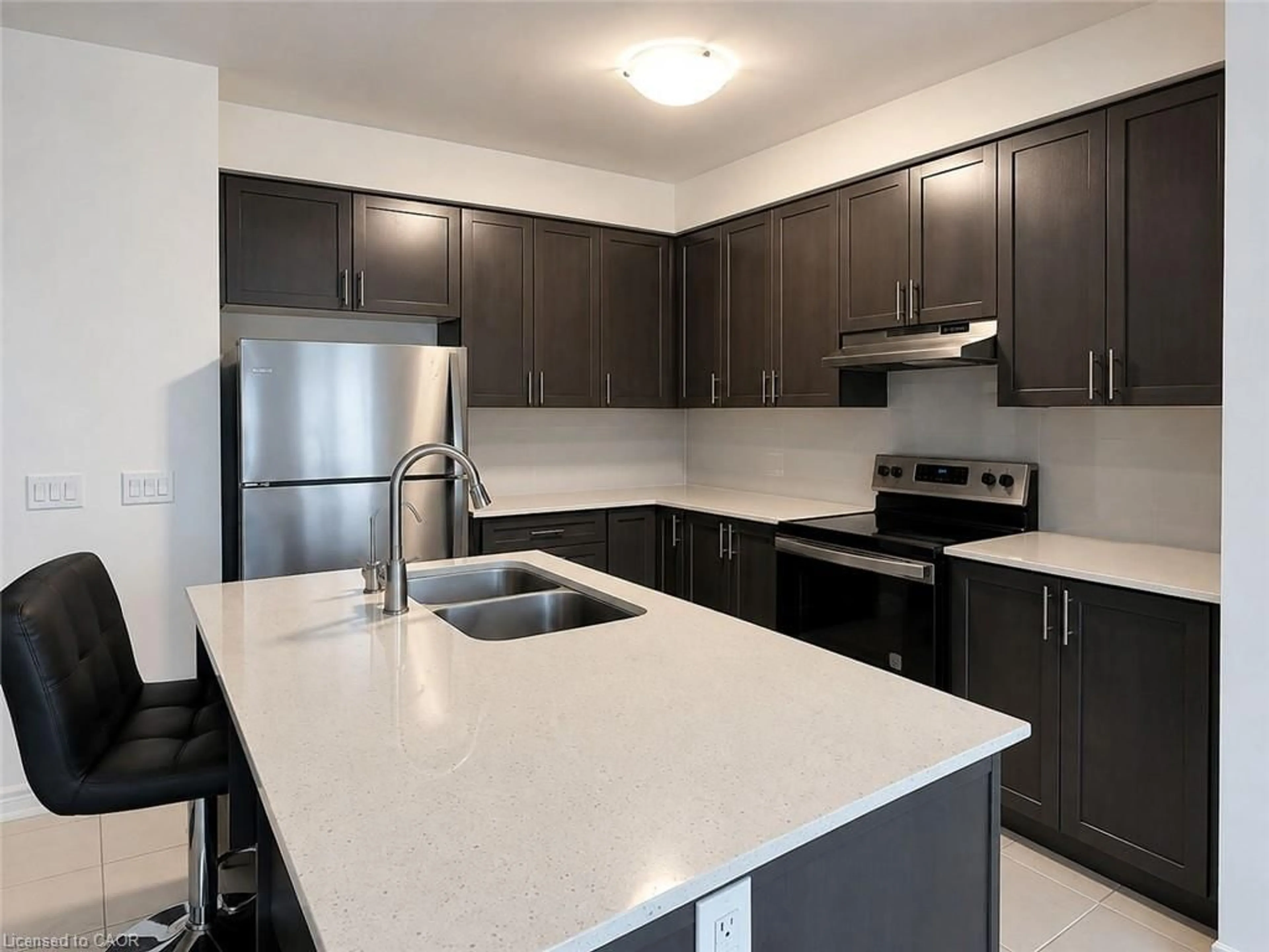 Standard kitchen, unknown for 207 Broadacre Dr, Kitchener Ontario N2R 0S5