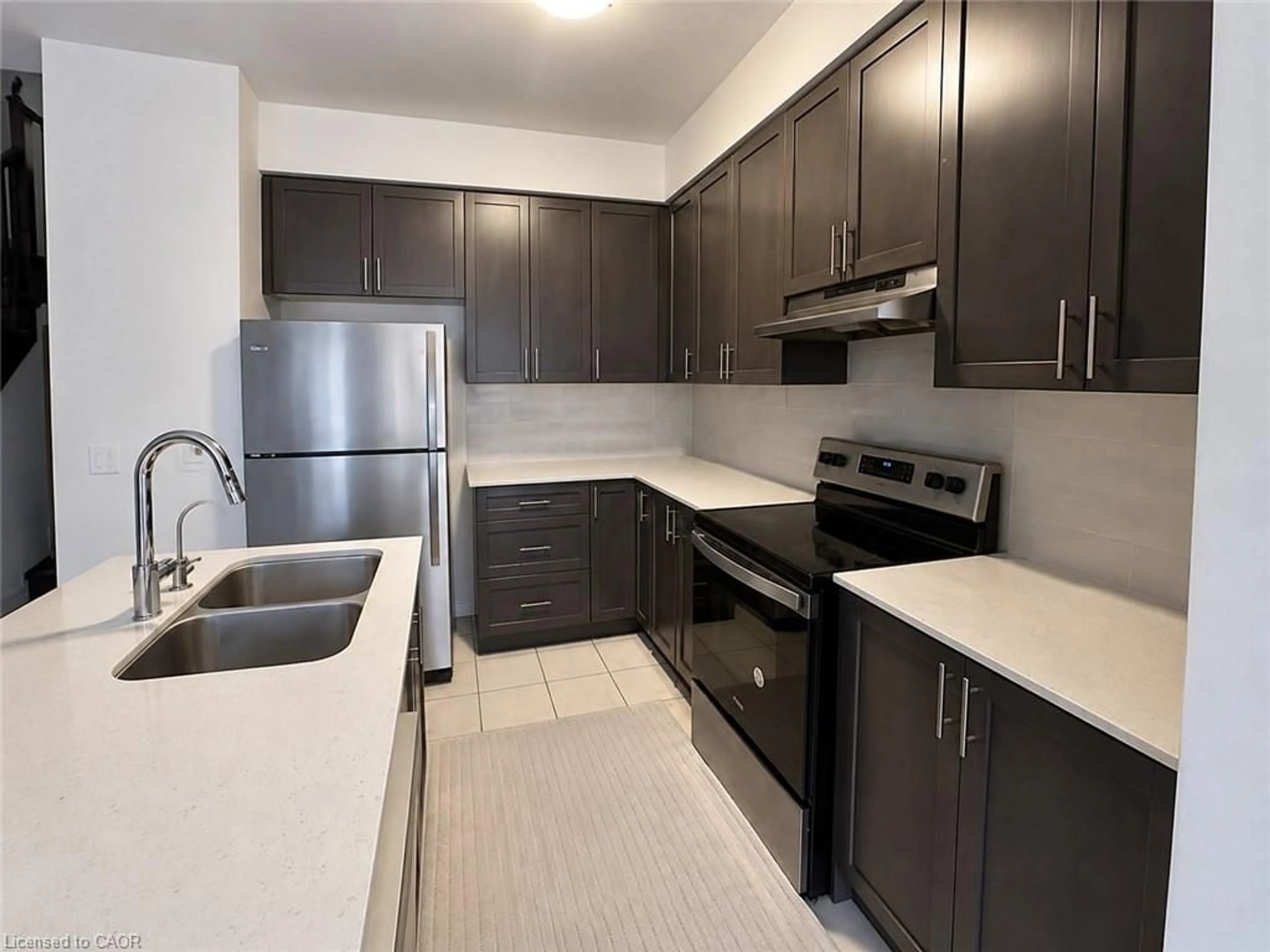 Standard kitchen, unknown for 207 Broadacre Dr, Kitchener Ontario N2R 0S5