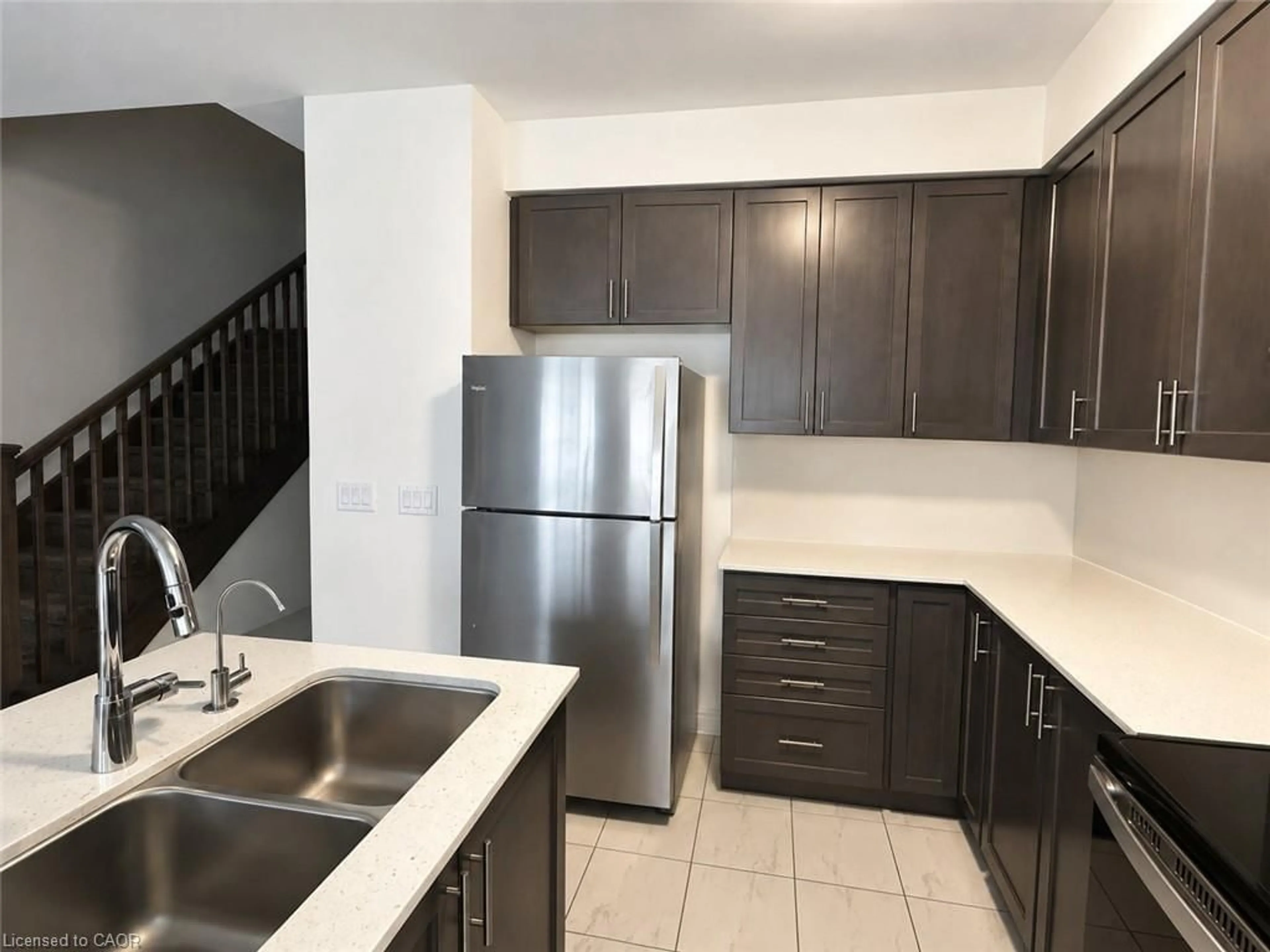 Standard kitchen, unknown for 207 Broadacre Dr, Kitchener Ontario N2R 0S5