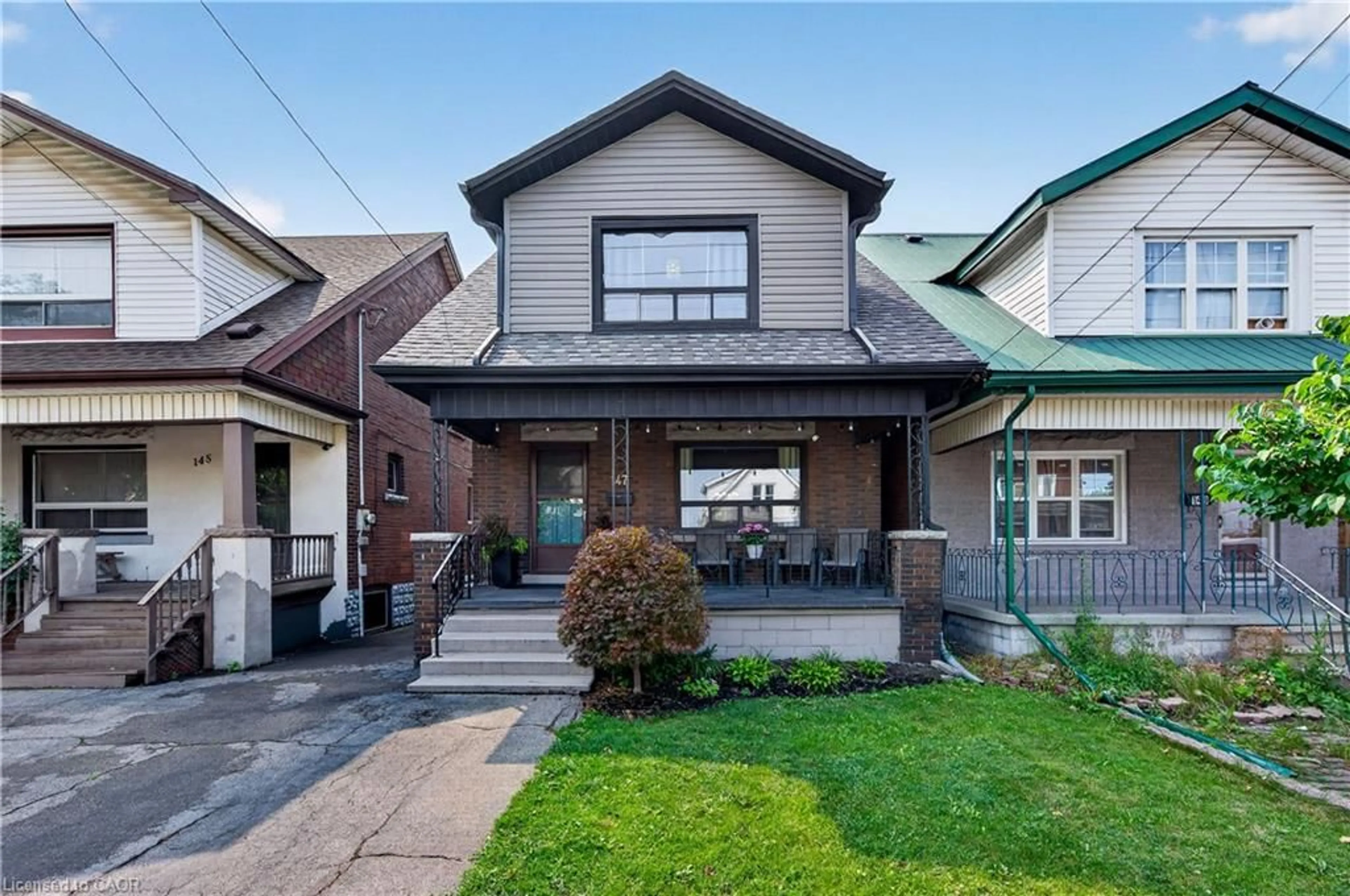 Home with brick exterior material, street for 147 Melrose Ave, Hamilton Ontario L8L 6X5