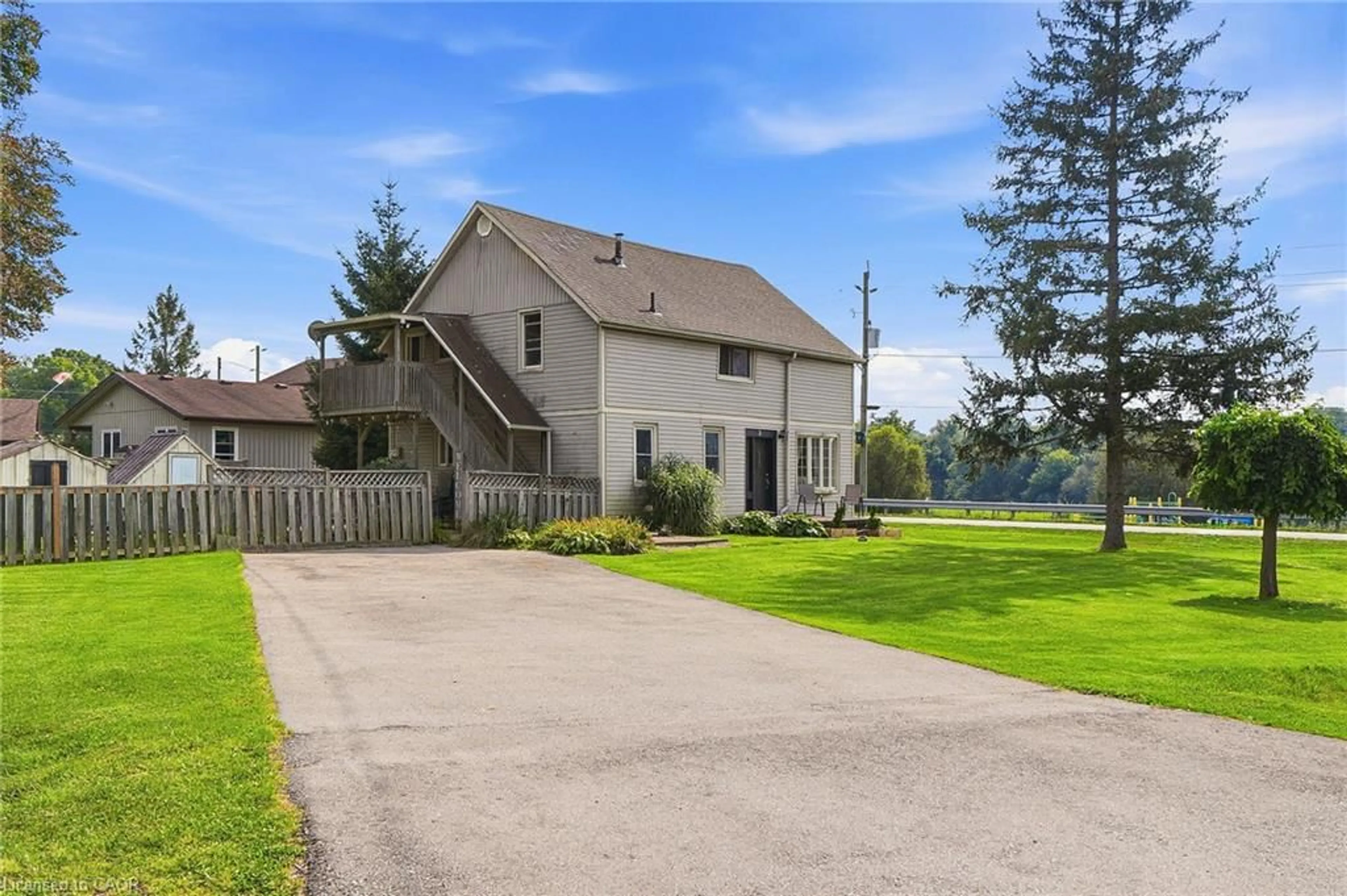 A pic from outside/outdoor area/front of a property/back of a property/a pic from drone, street for 2 Mill St, York Ontario N0A 1R0