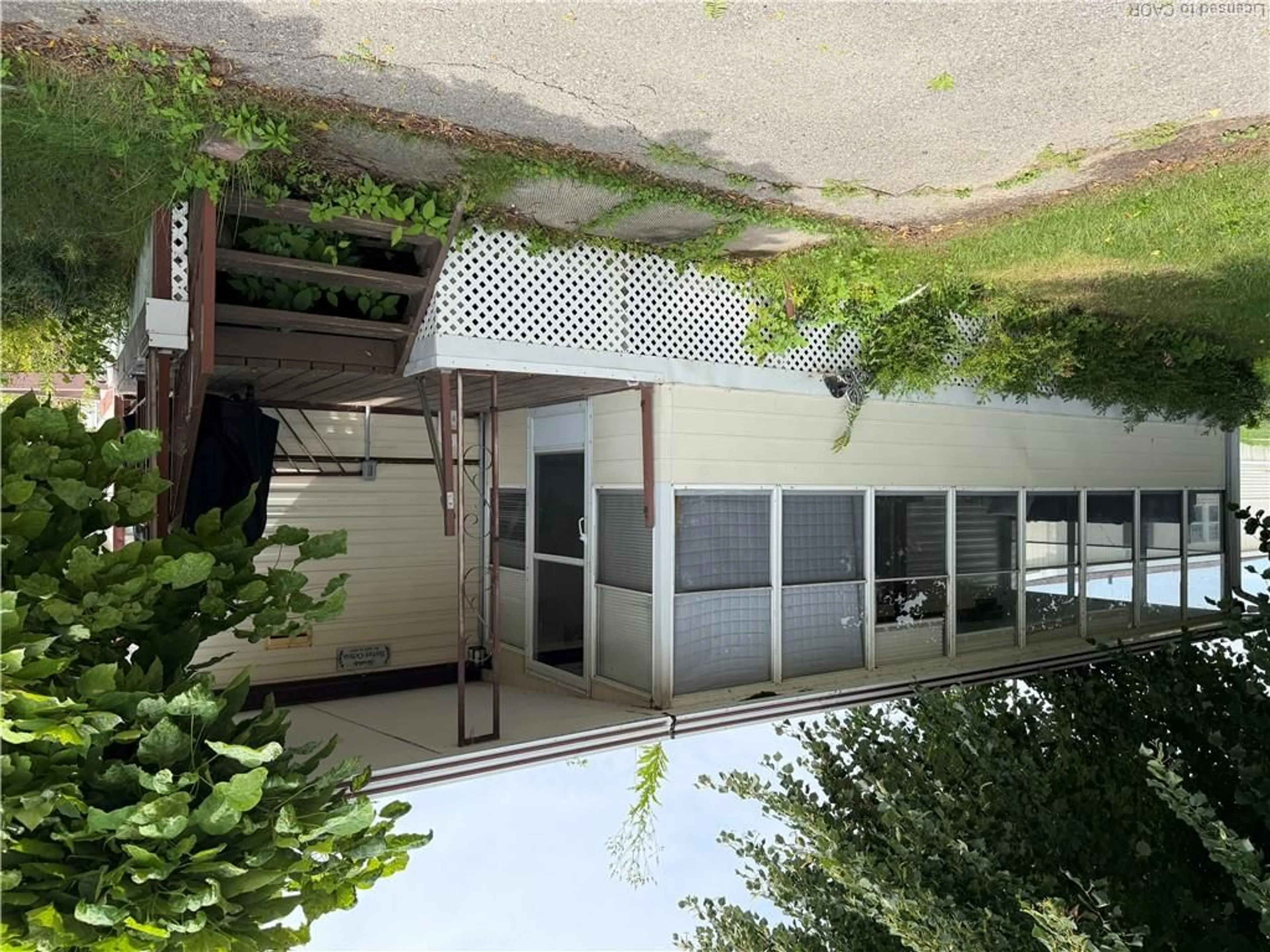 Patio, street for 92 Clubhouse Rd #35, Turkey Point Ontario N0E 1T0