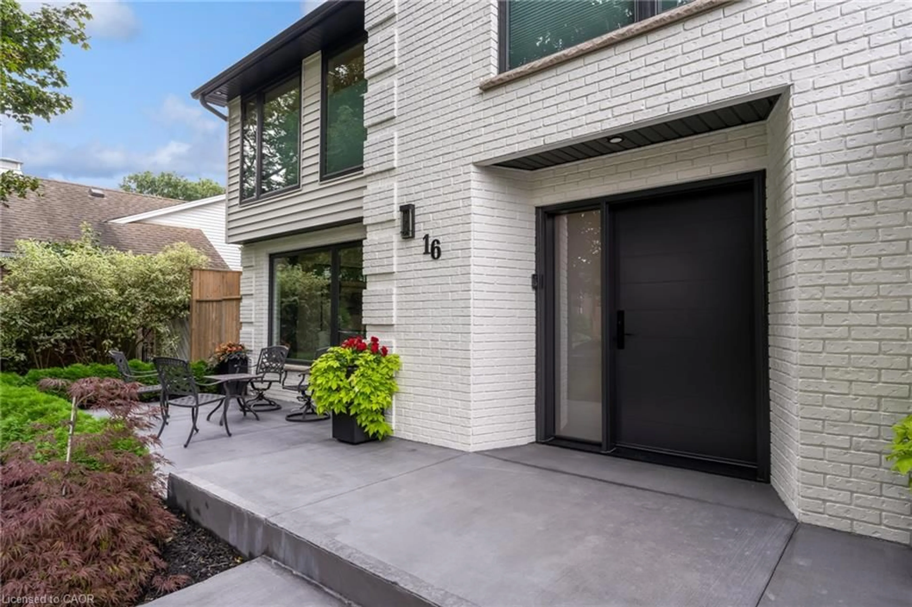 Home with brick exterior material, street for 16 Whitehall Gate, Fonthill Ontario L3E 0C6