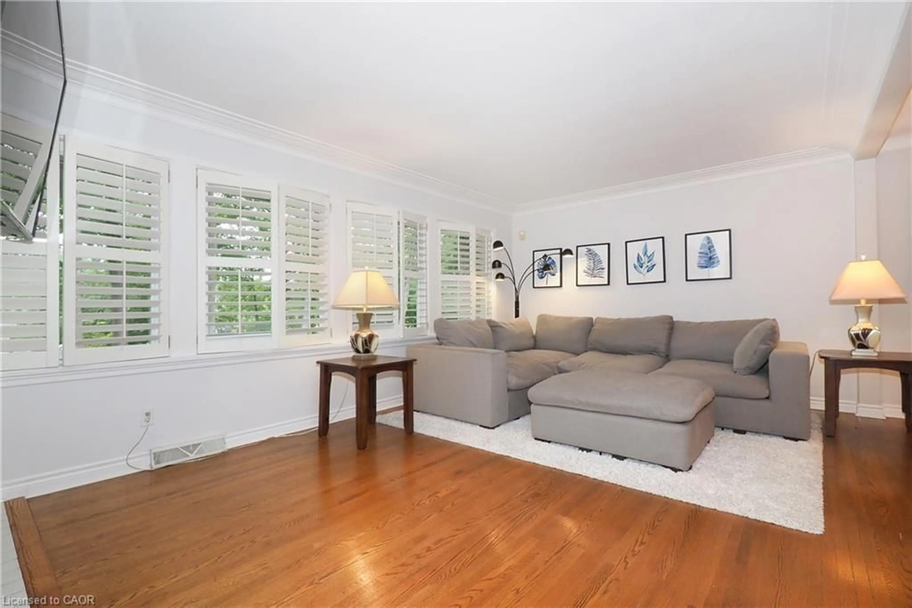 Living room with furniture, unknown for 181 Lincoln Rd, Waterloo Ontario N2J 2P2