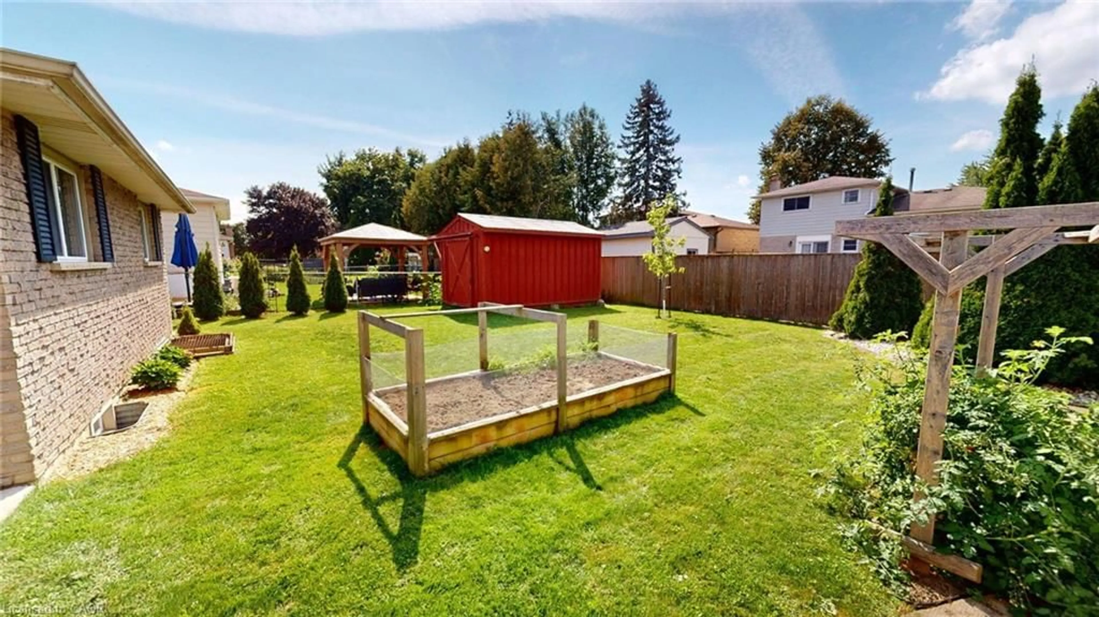 Shed for 18 Larkspur Lane, Paris Ontario N3L 3P1