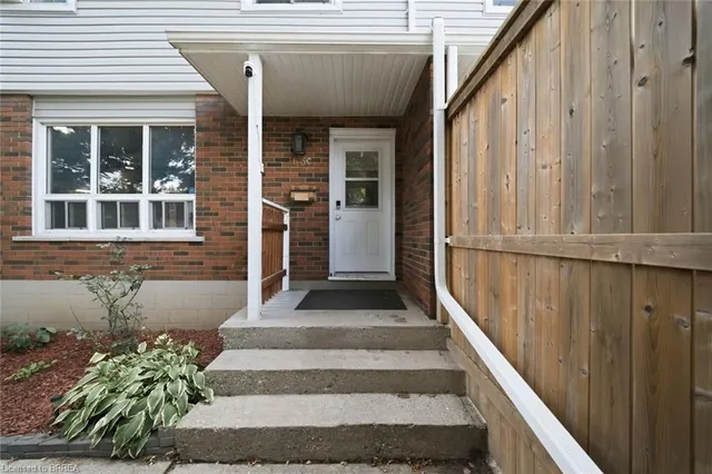 63 Metcalfe Cres #C, Brantford 5