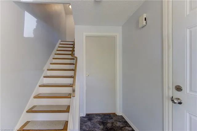 80 Old Country Dr #1, Kitchener 5