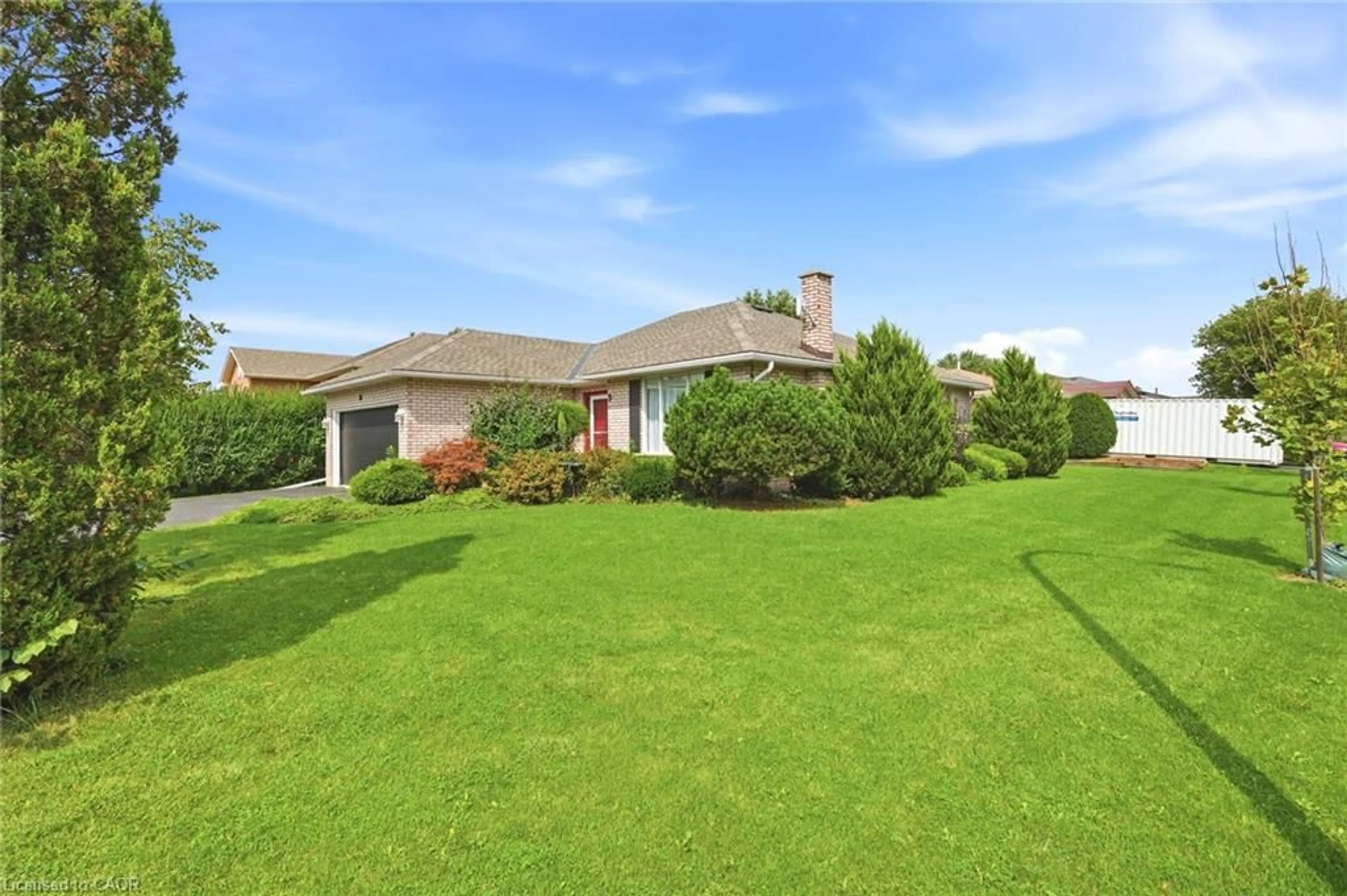 A pic from outside/outdoor area/front of a property/back of a property/a pic from drone, water/lake/river/ocean view for 9 Country Club Rd, Cayuga Ontario N0A 1E0