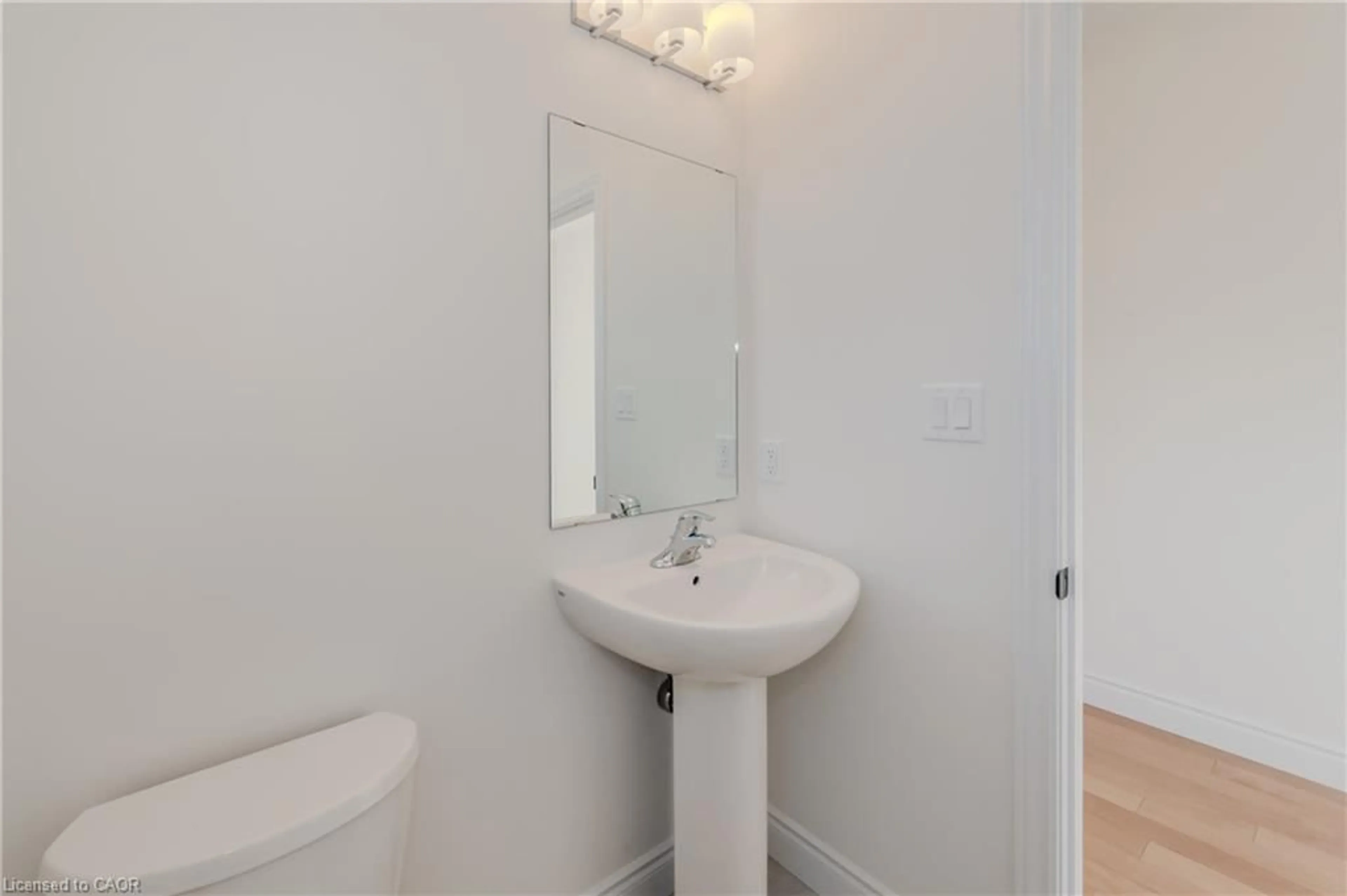 Standard bathroom, unknown for 366 Robert Woolner St, Ayr Ontario N0B 1E0