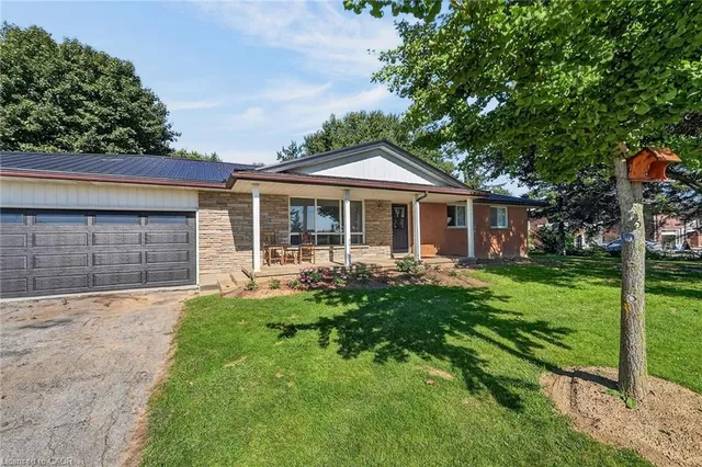 3733 Highway 3, Hagersville 3