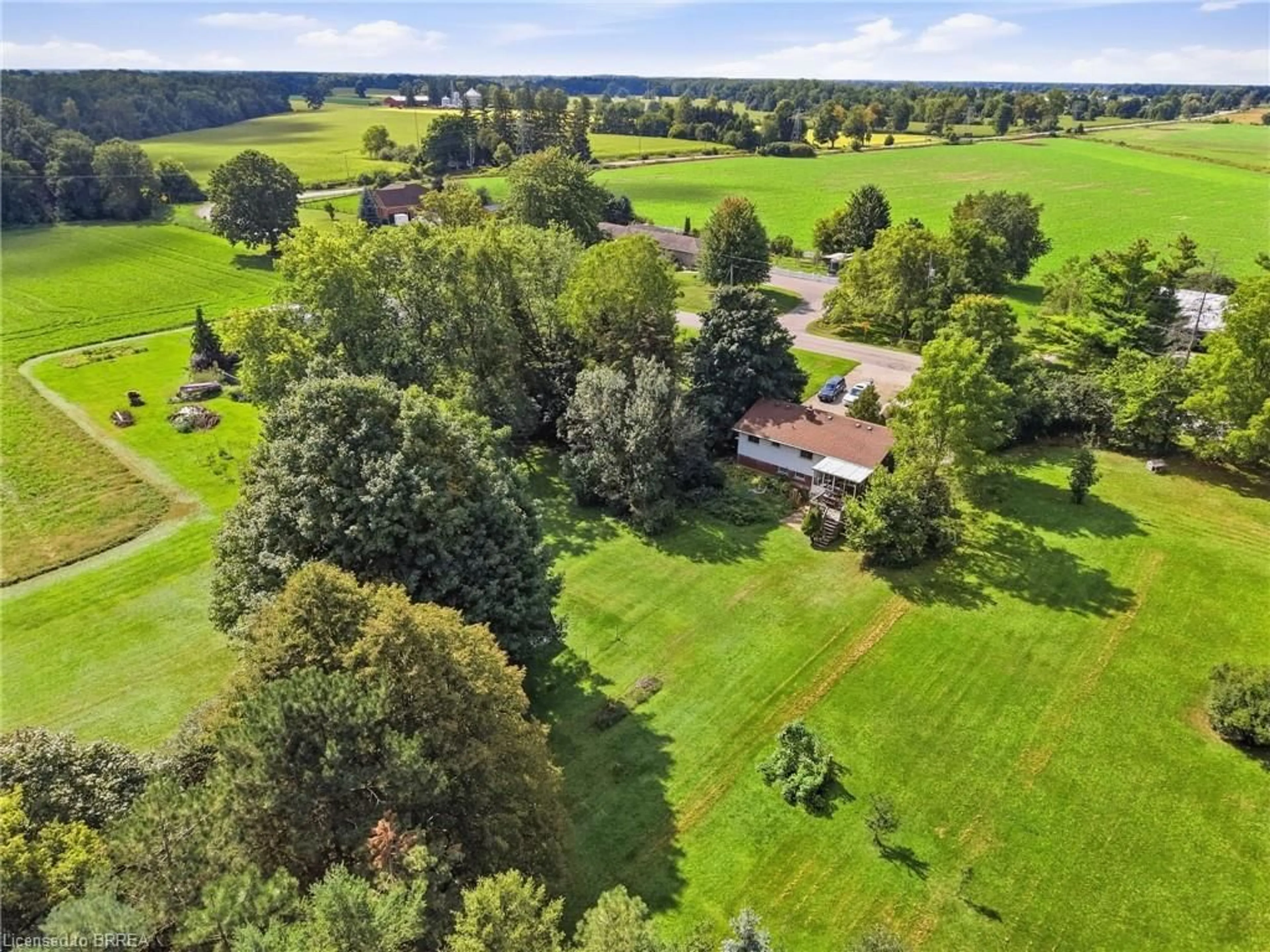 A pic from outside/outdoor area/front of a property/back of a property/a pic from drone, water/lake/river/ocean view for 14 Falkland Rd, Falkland Ontario N3L 3E3