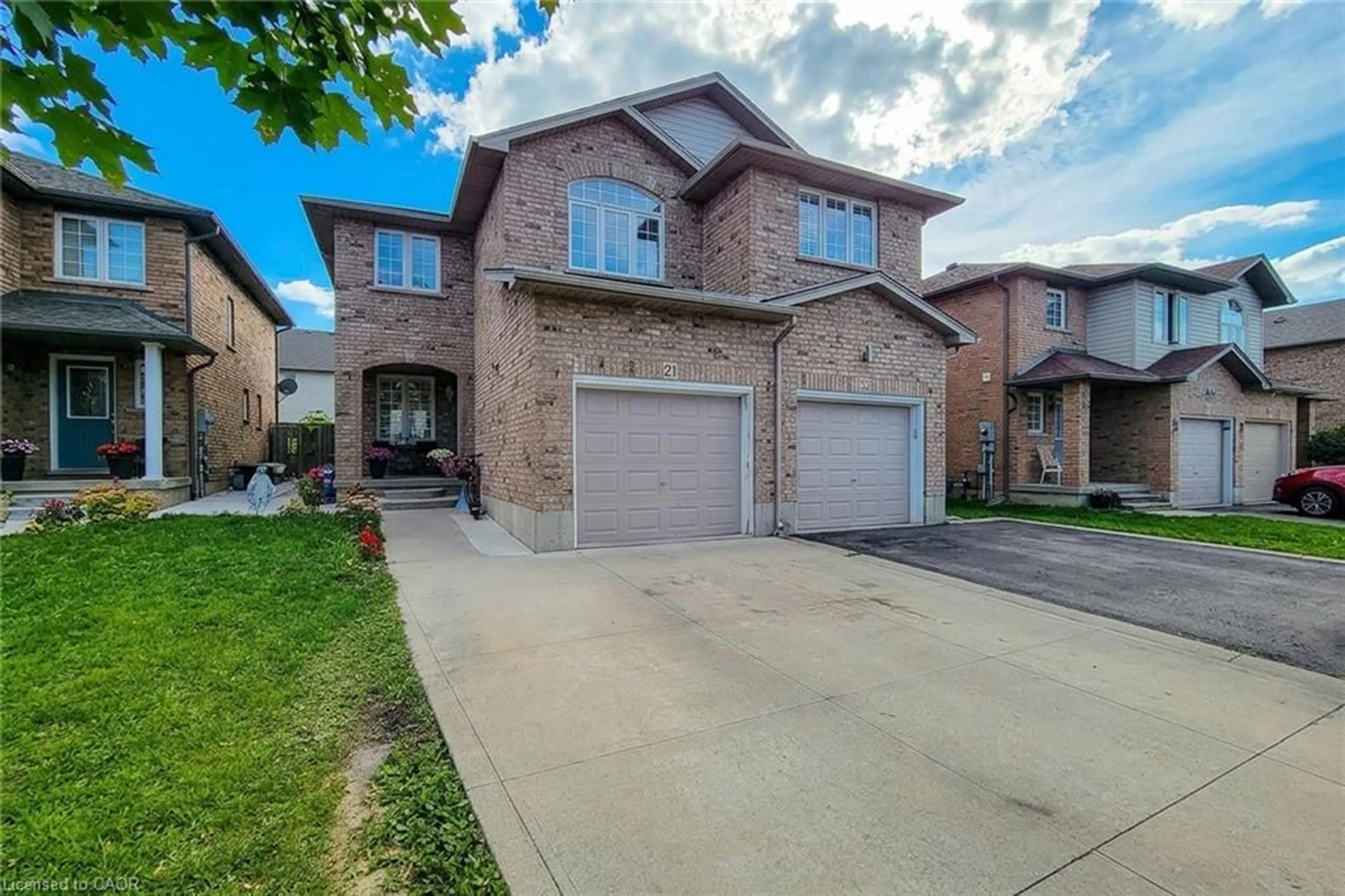Home with brick exterior material, street for 21 Jonathon Crt, Hamilton Ontario L8W 0A1
