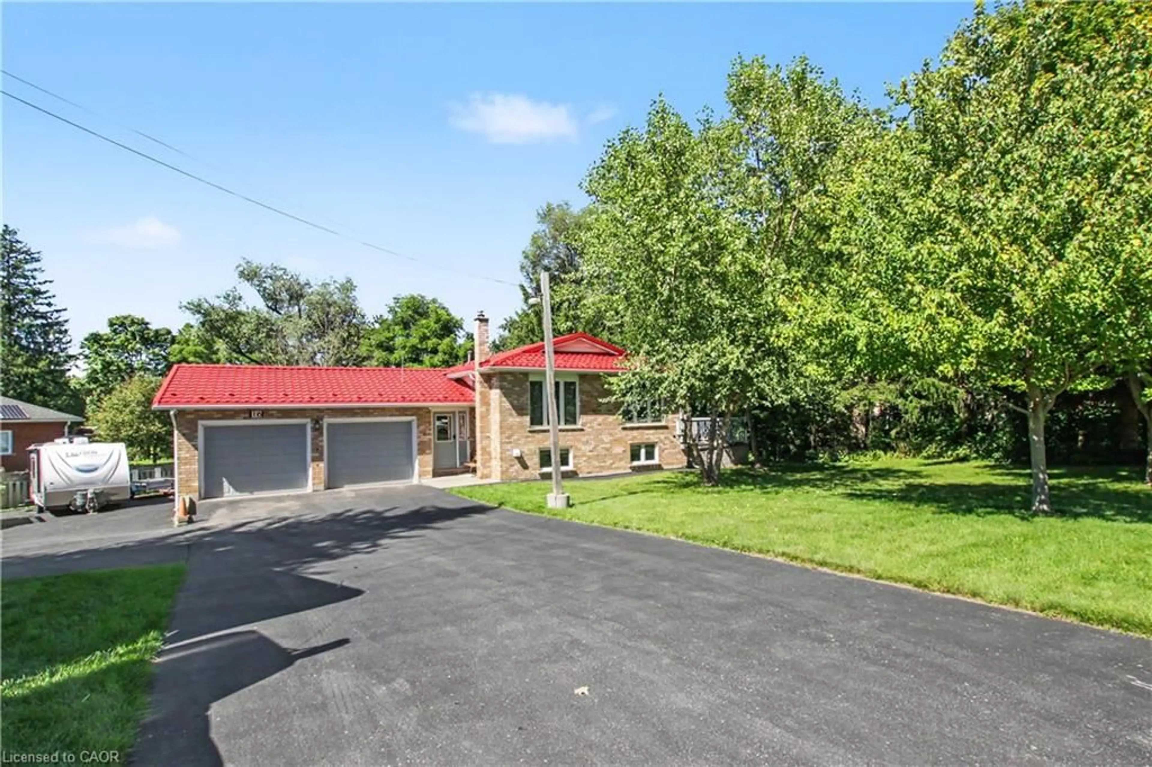A pic from outside/outdoor area/front of a property/back of a property/a pic from drone, street for 16 Main St, Ayr Ontario N0B 1E0