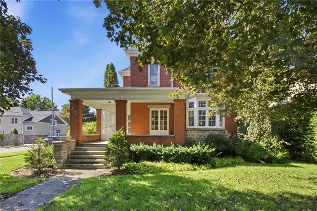 410 Main St, Listowel 3