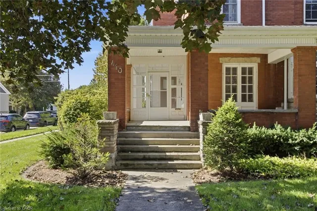 410 Main St, Listowel 4