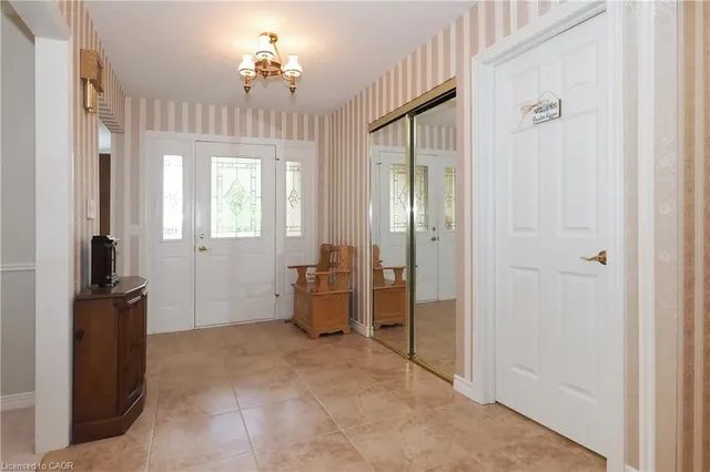 137 Foxboro Dr, Baden 5