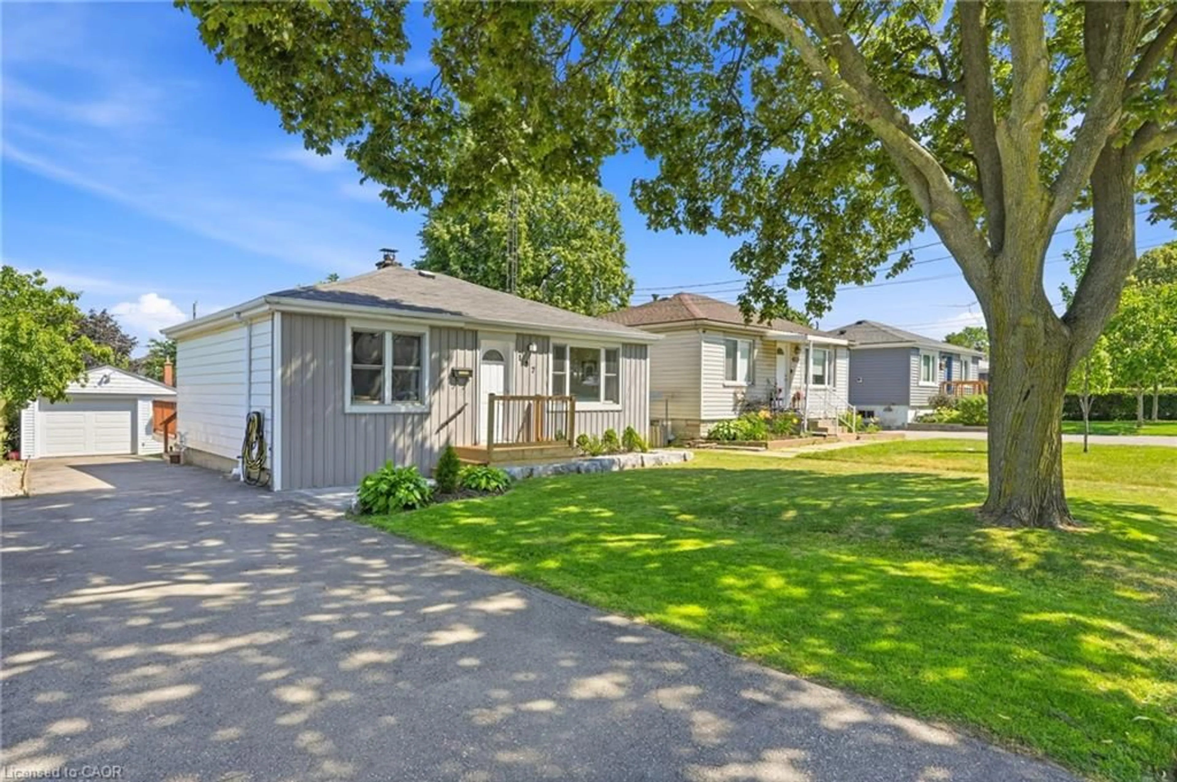 Unknown for 197 East 44th St, Hamilton Ontario L8T 3Y5