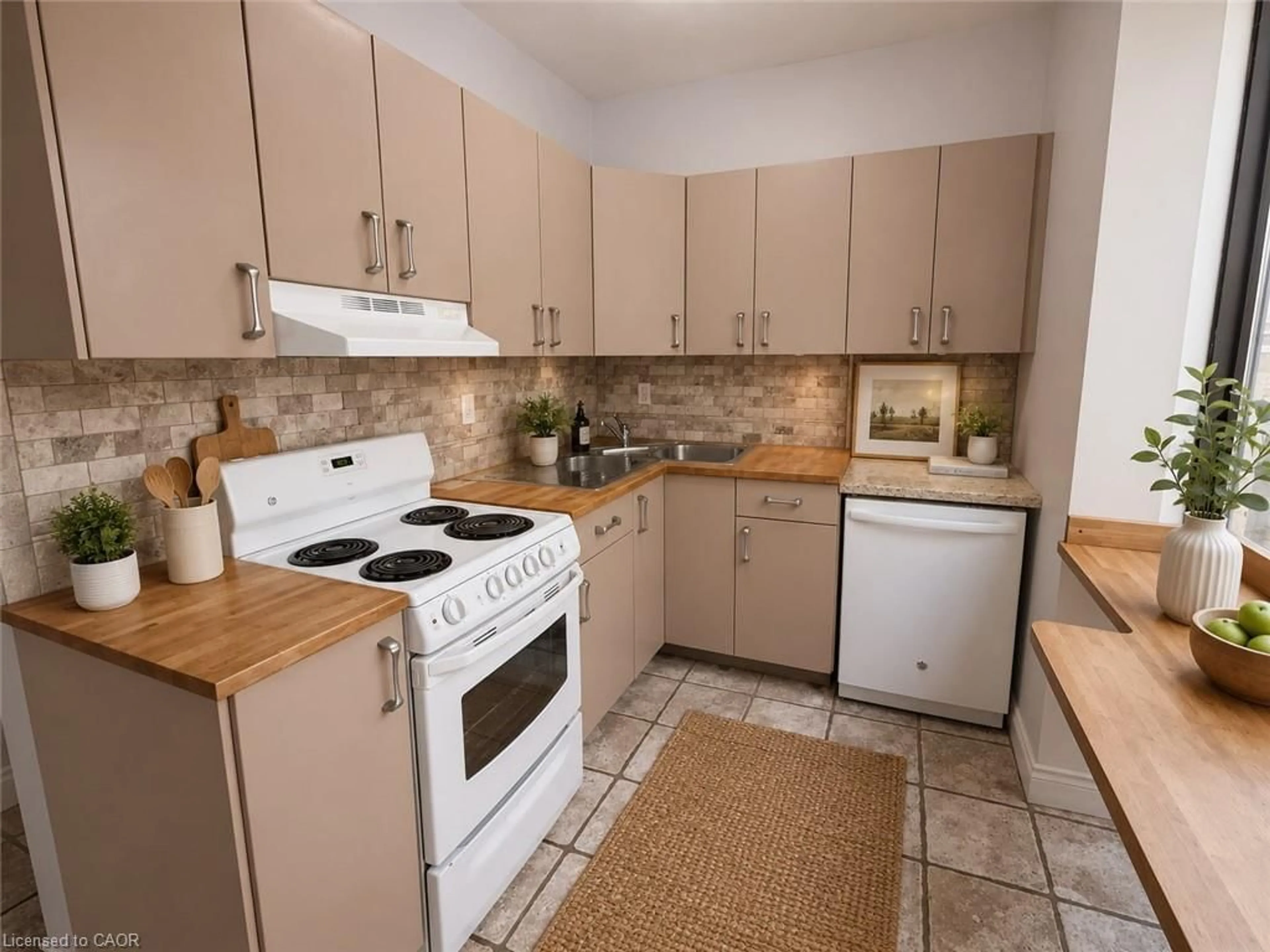 Standard kitchen, unknown for 947 Main St #1, Hamilton Ontario L8M 1M9