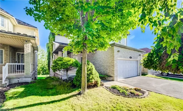 573 Robert Ferrie Dr, Kitchener 2